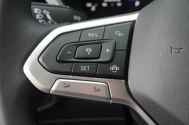 Volkswagen Touran view 18