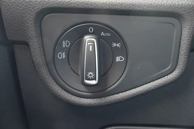 Volkswagen Touran view 23
