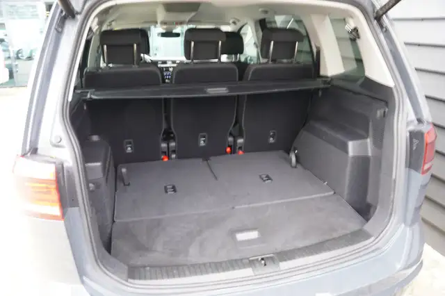 Volkswagen Touran view 25