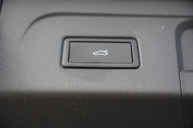 Volkswagen Touran view 13