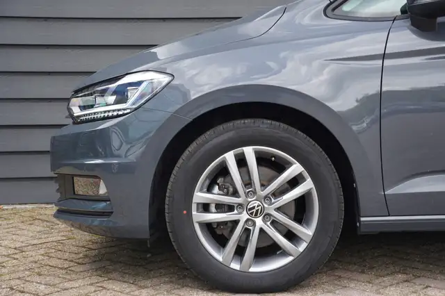 Volkswagen Touran view 7