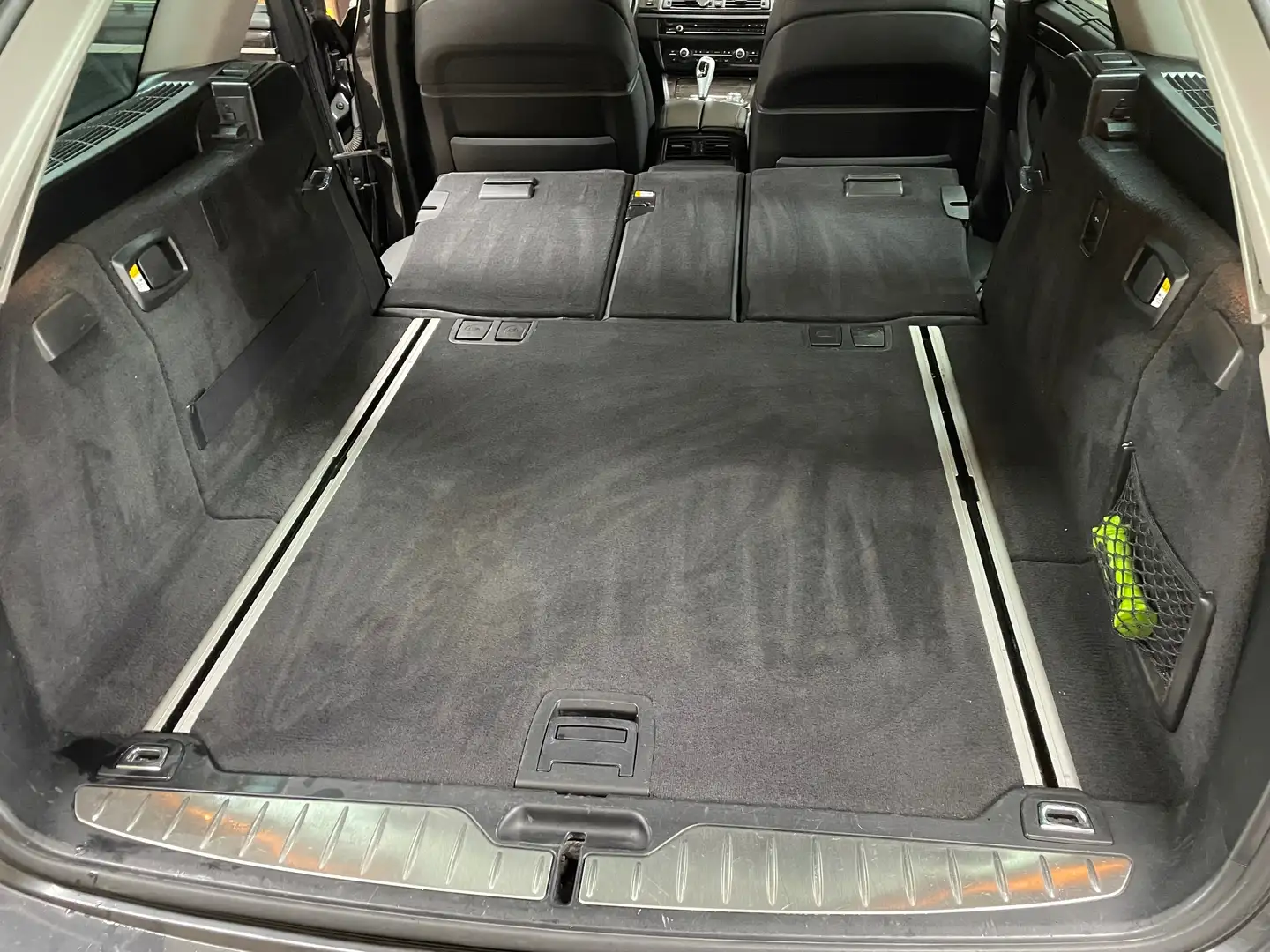 BMW 525 525d Touring Aut. Gris - 2