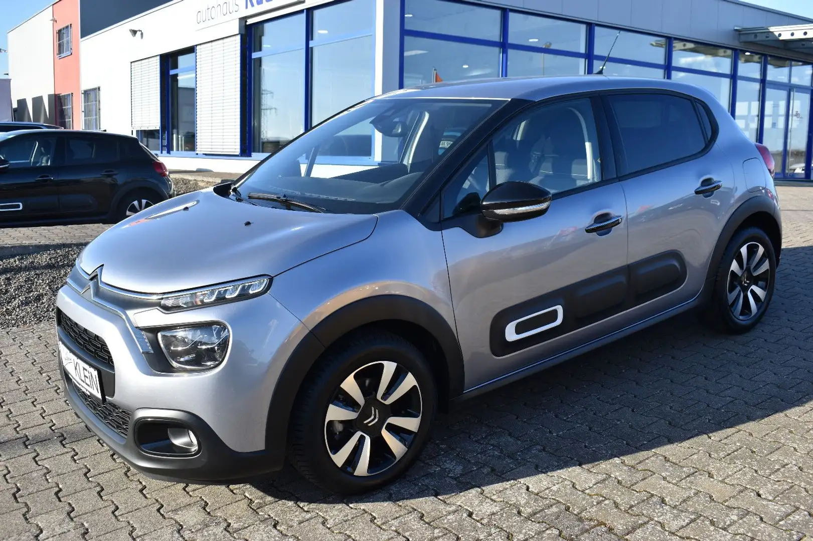 Citroen C3 Max 1.2 PureTech110 *NAVI*CARPLAY*KAMERA*LED* Grau - 2