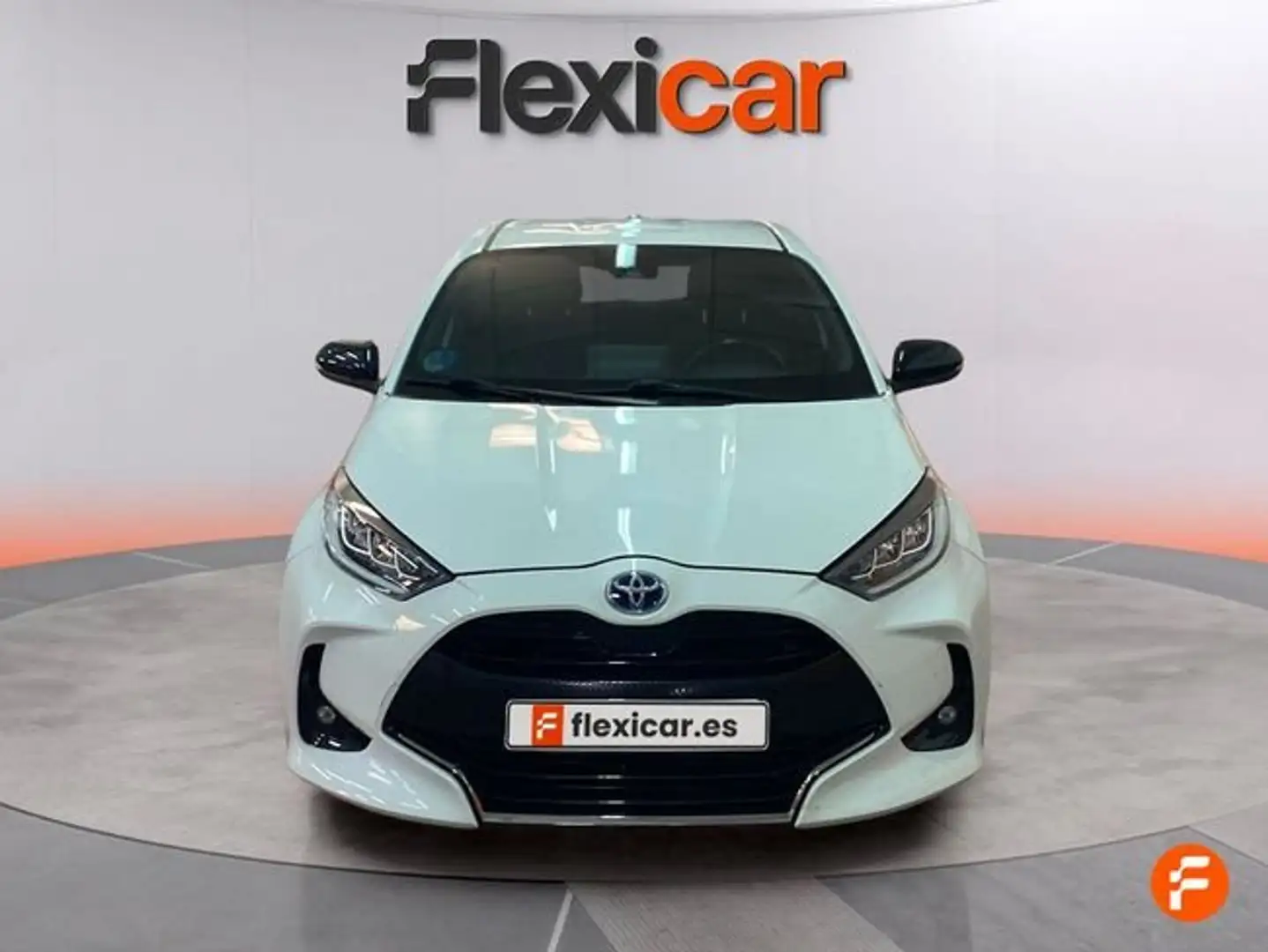Toyota Yaris 120H 1.5 Active Tech Blanco - 2