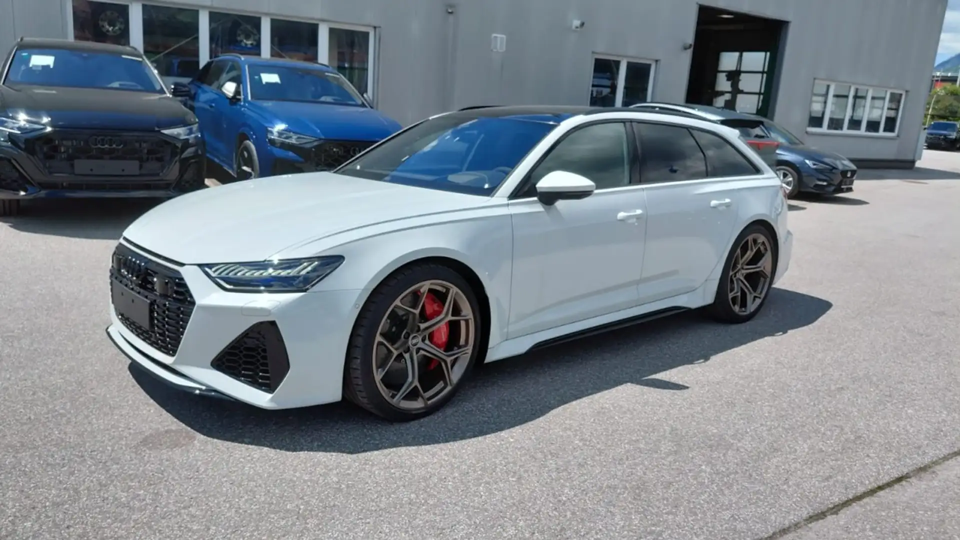 Audi RS6 Avant performance - Bang & Olufsen Advanced Weiß - 1