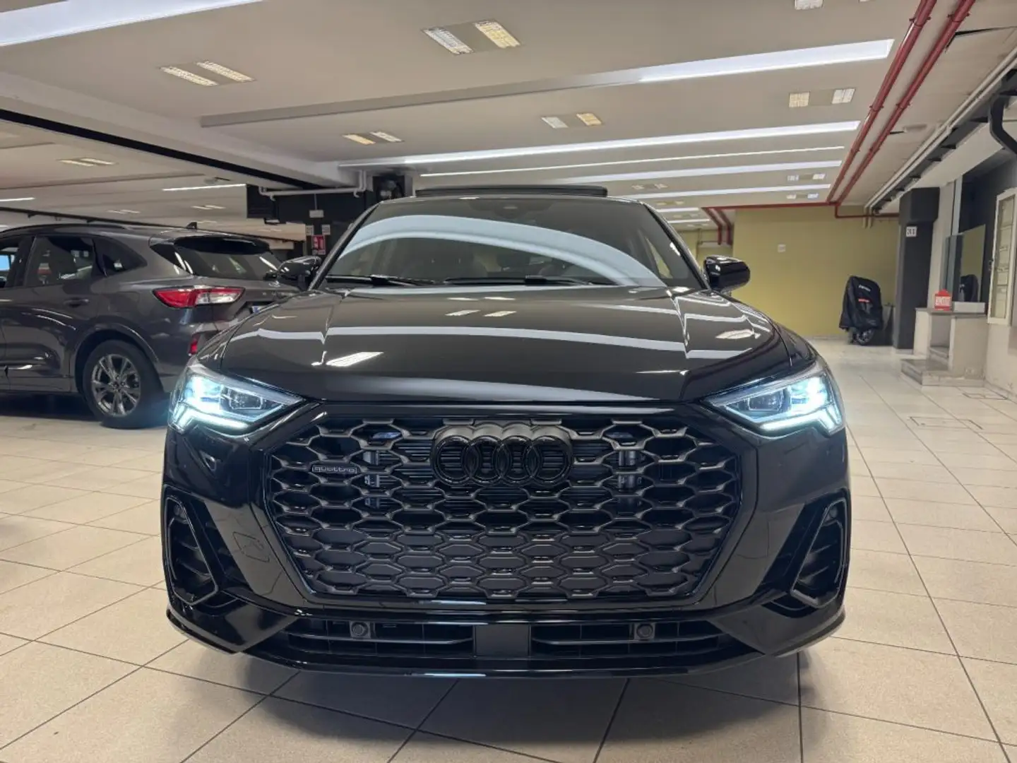 Audi Q3 SPB 40TDI quattro Stronic Identity Black SLINE+TET Noir - 2
