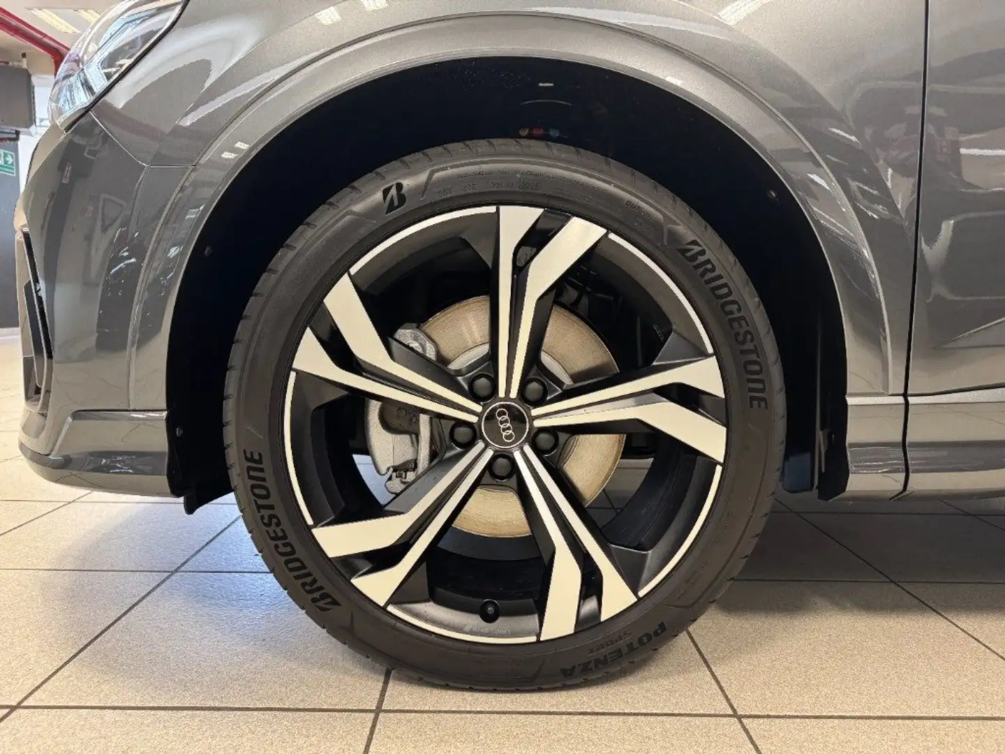 Audi Q3 SPB 40TDI quattro Stronic Identity Black SLINE+TET Grigio - 2