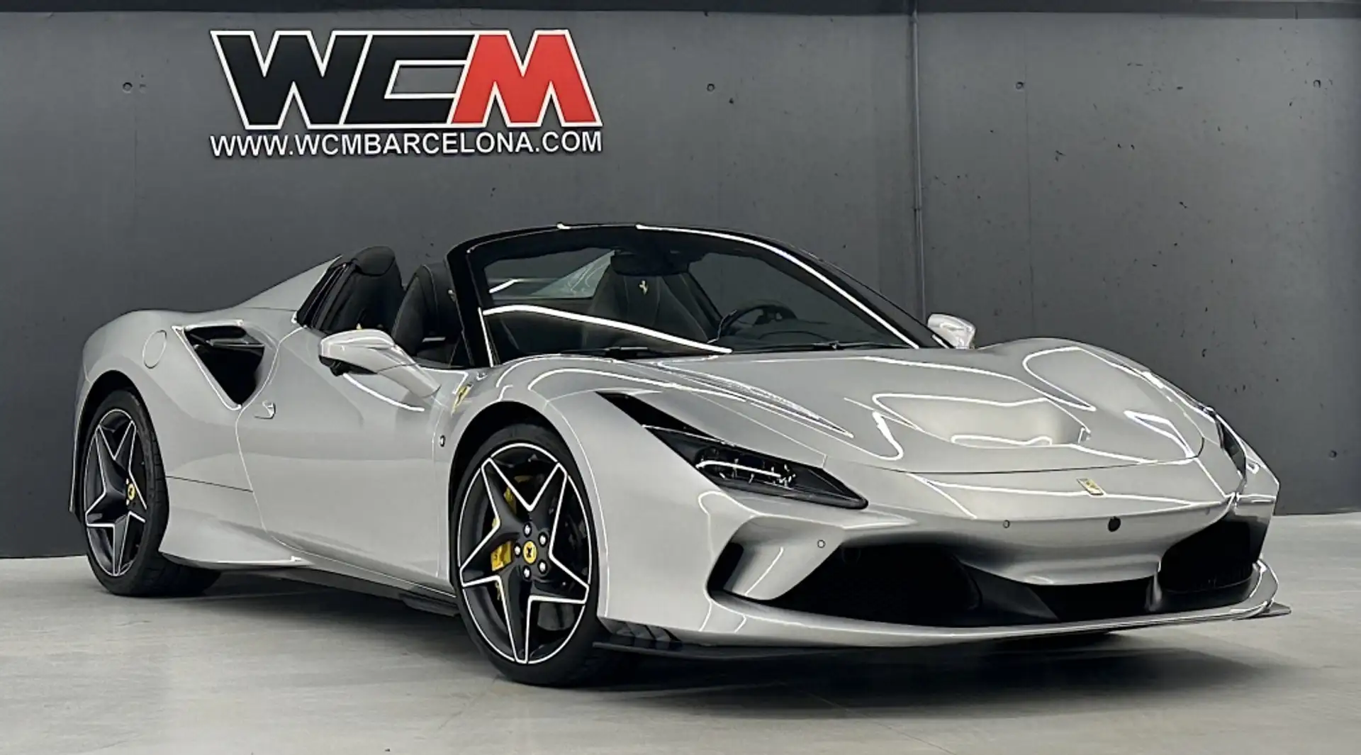 Ferrari F8 Spider Silber - 1