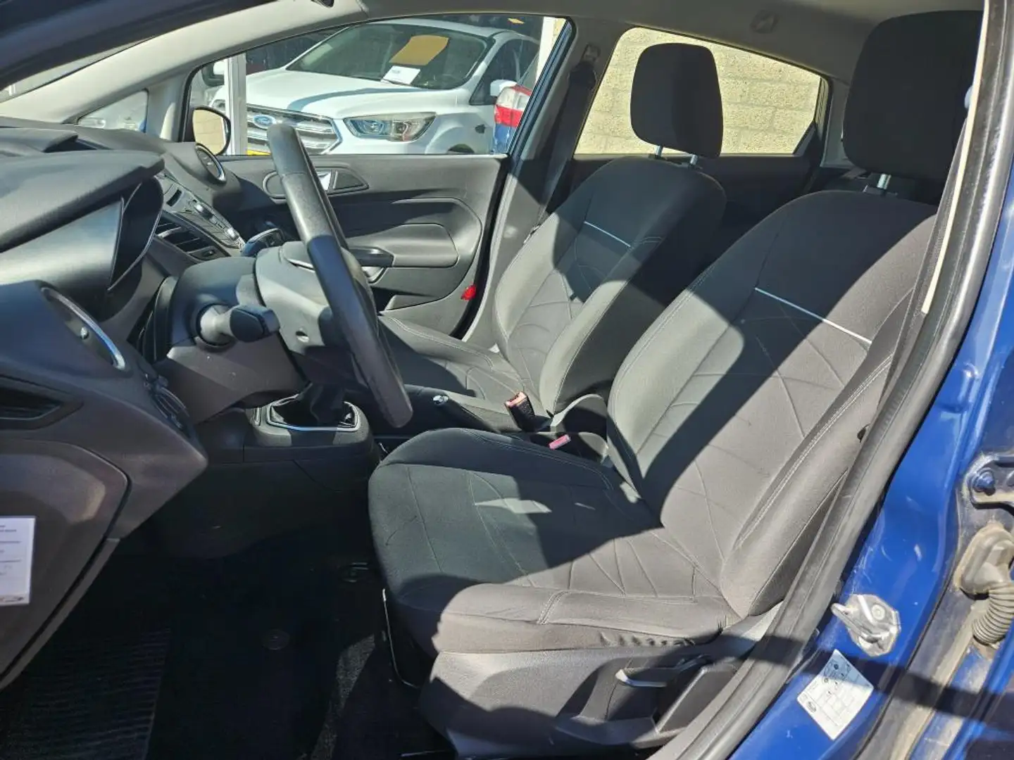 Ford Fiesta 1.0 80pk *NAP*Airco* Rijklaar Bleu - 2