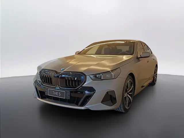 BMW i5 xdrive40