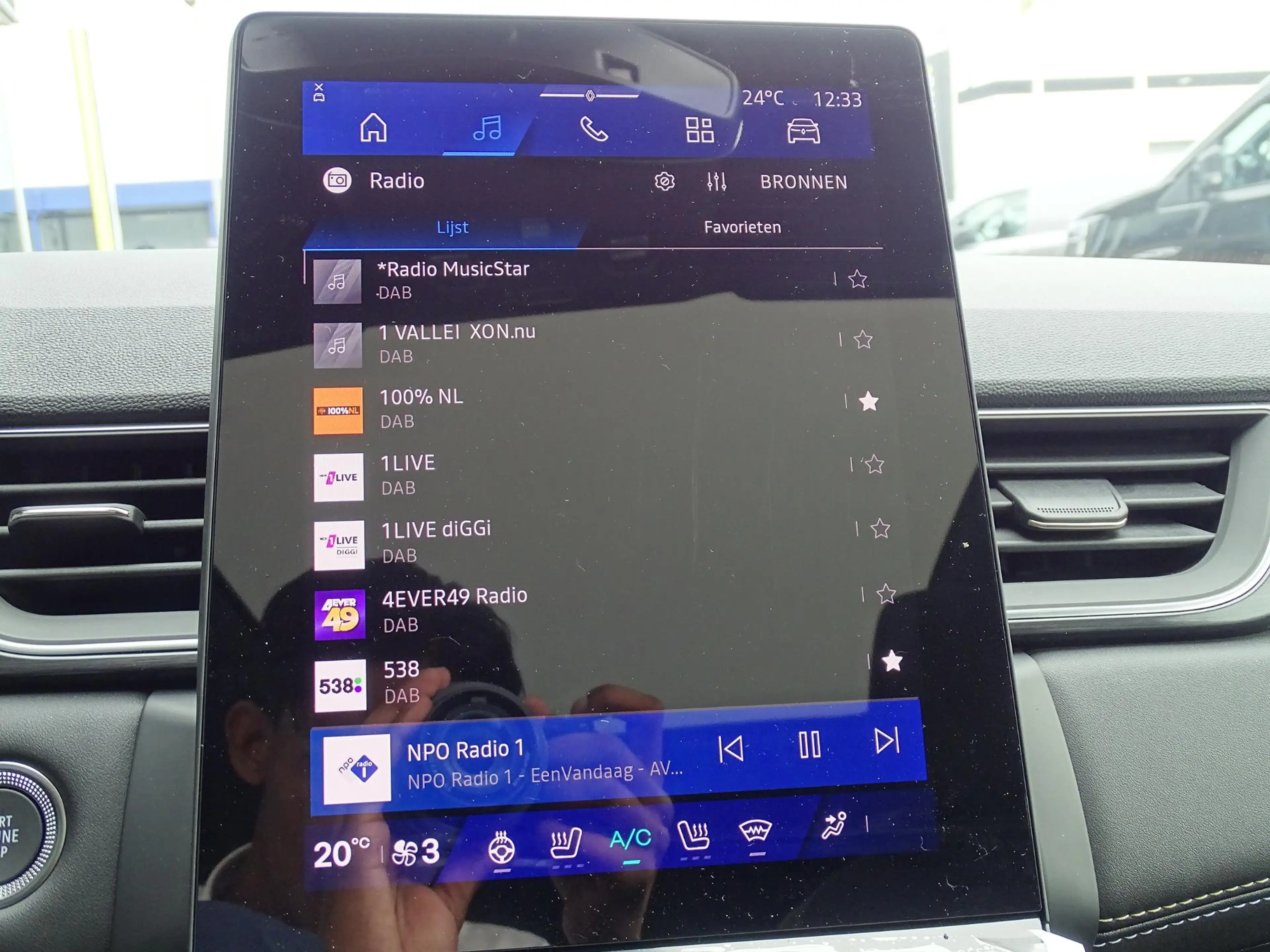 Renault Symbioz 1.8 E-Tech full hybrid 160 iconic | Harman & Kardo — photo 38
