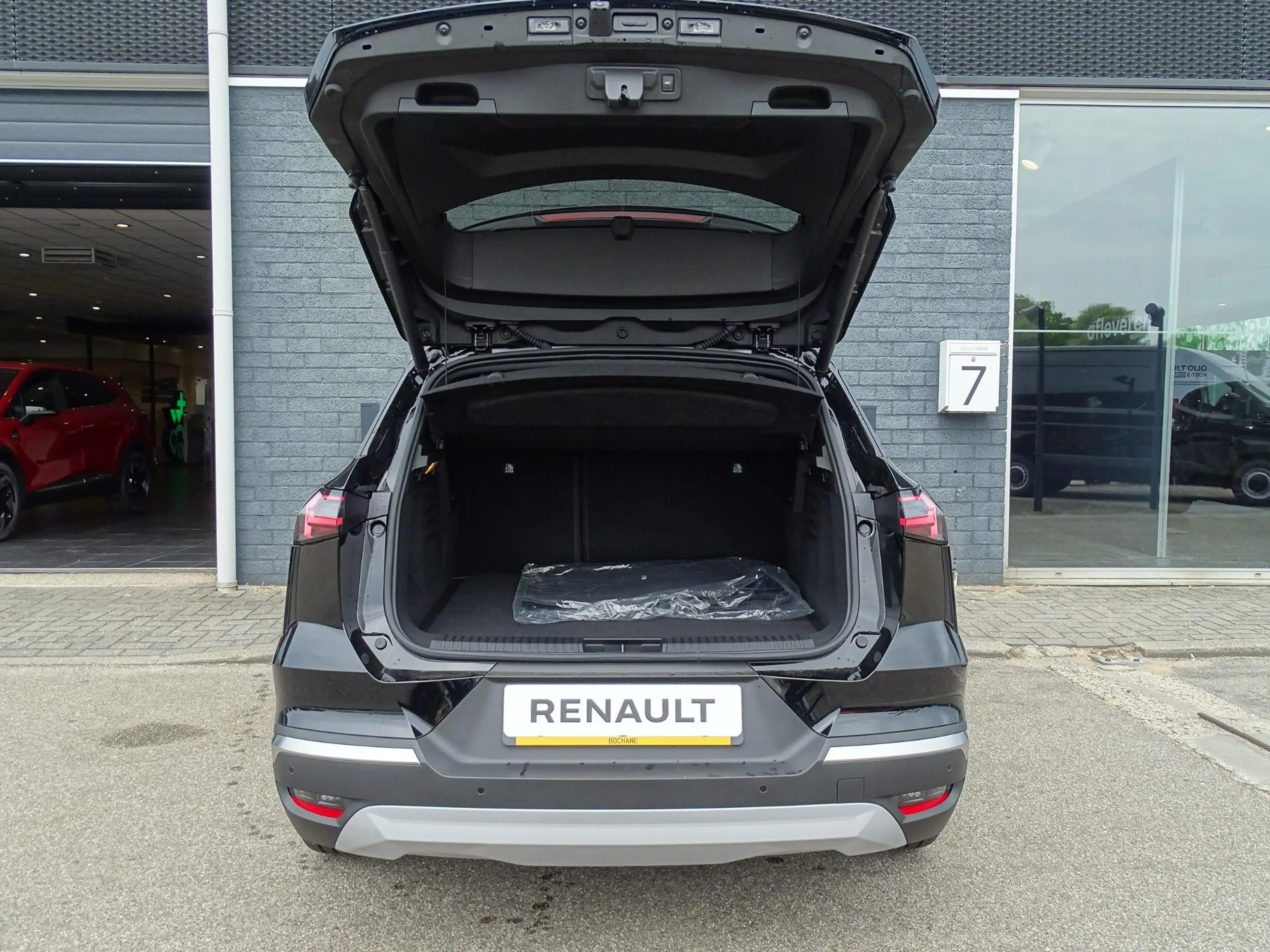 Renault Symbioz 1.8 E-Tech full hybrid 160 iconic | Harman & Kardo — photo 42