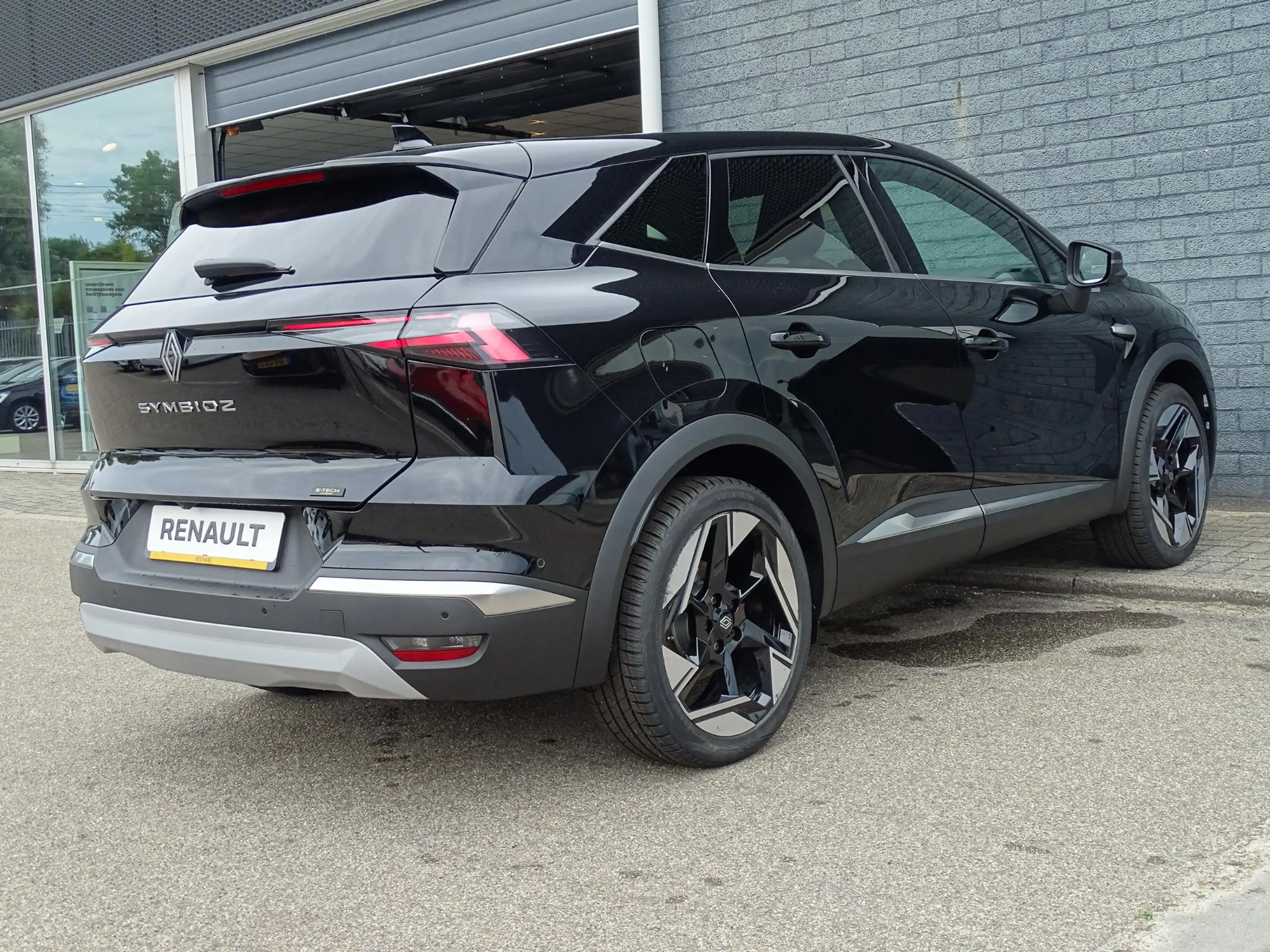 Renault Symbioz 1.8 E-Tech full hybrid 160 iconic | Harman & Kardo — photo 2