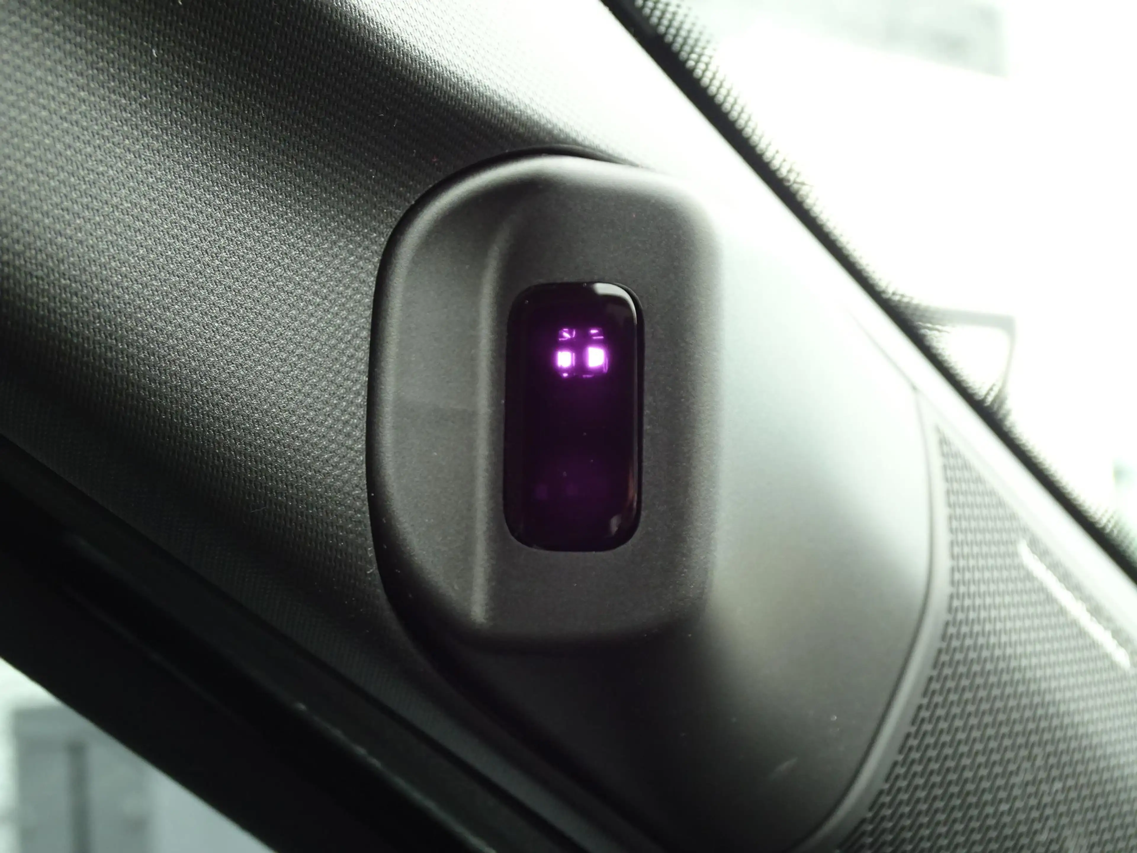 Renault Symbioz 1.8 E-Tech full hybrid 160 iconic | Harman & Kardo — photo 34