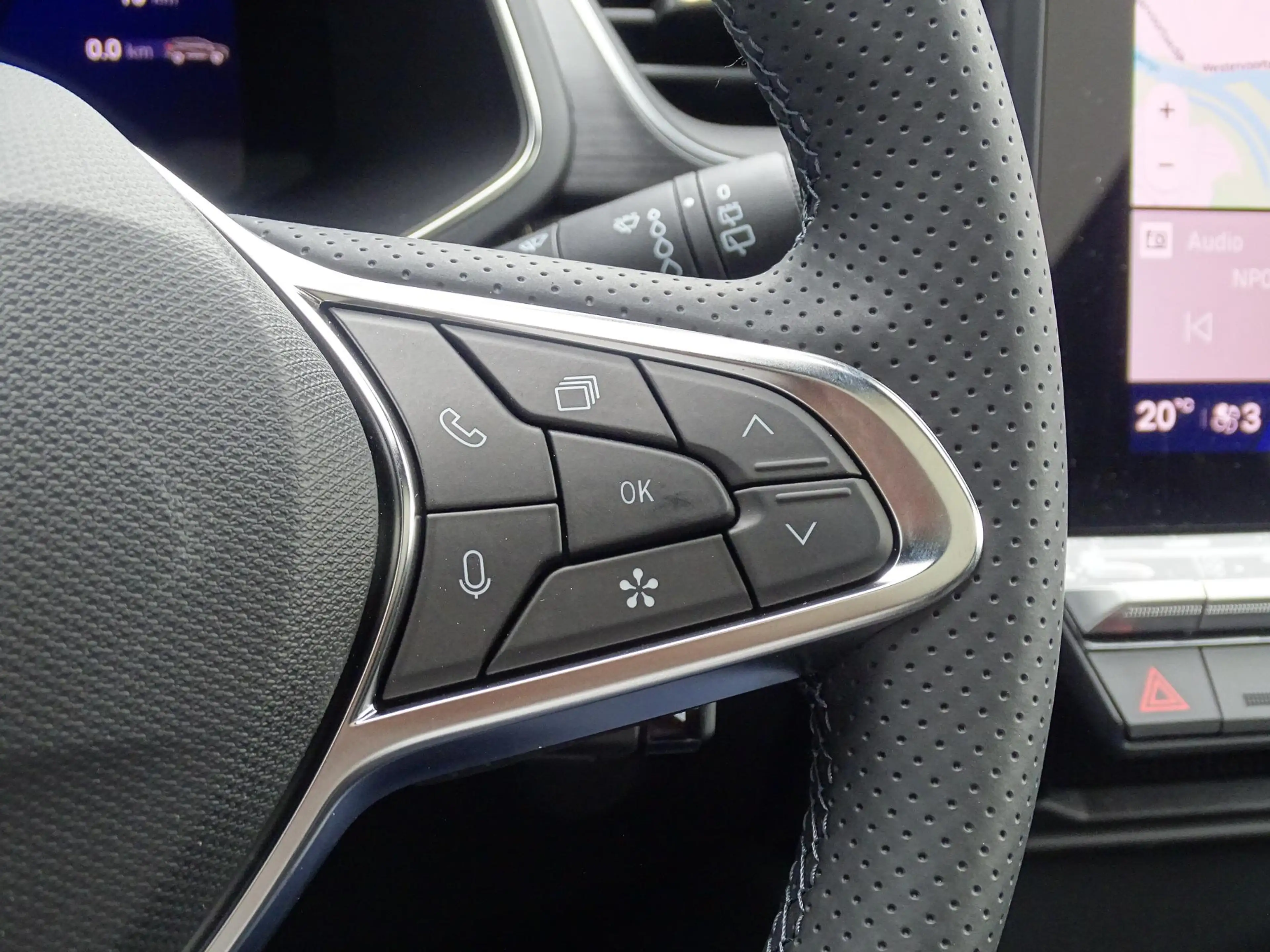 Renault Symbioz 1.8 E-Tech full hybrid 160 iconic | Harman & Kardo — photo 25