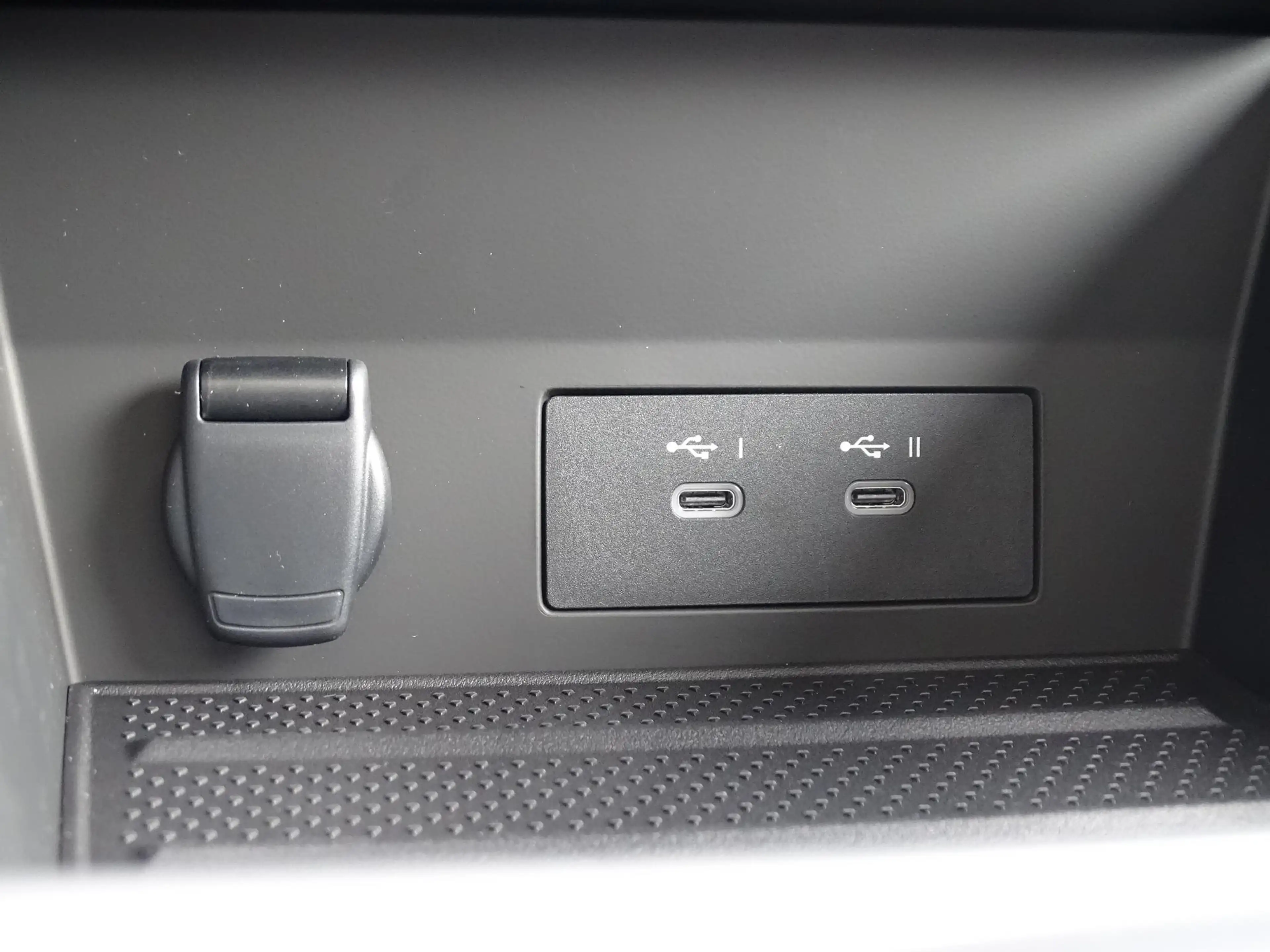 Renault Symbioz 1.8 E-Tech full hybrid 160 iconic | Harman & Kardo — photo 41