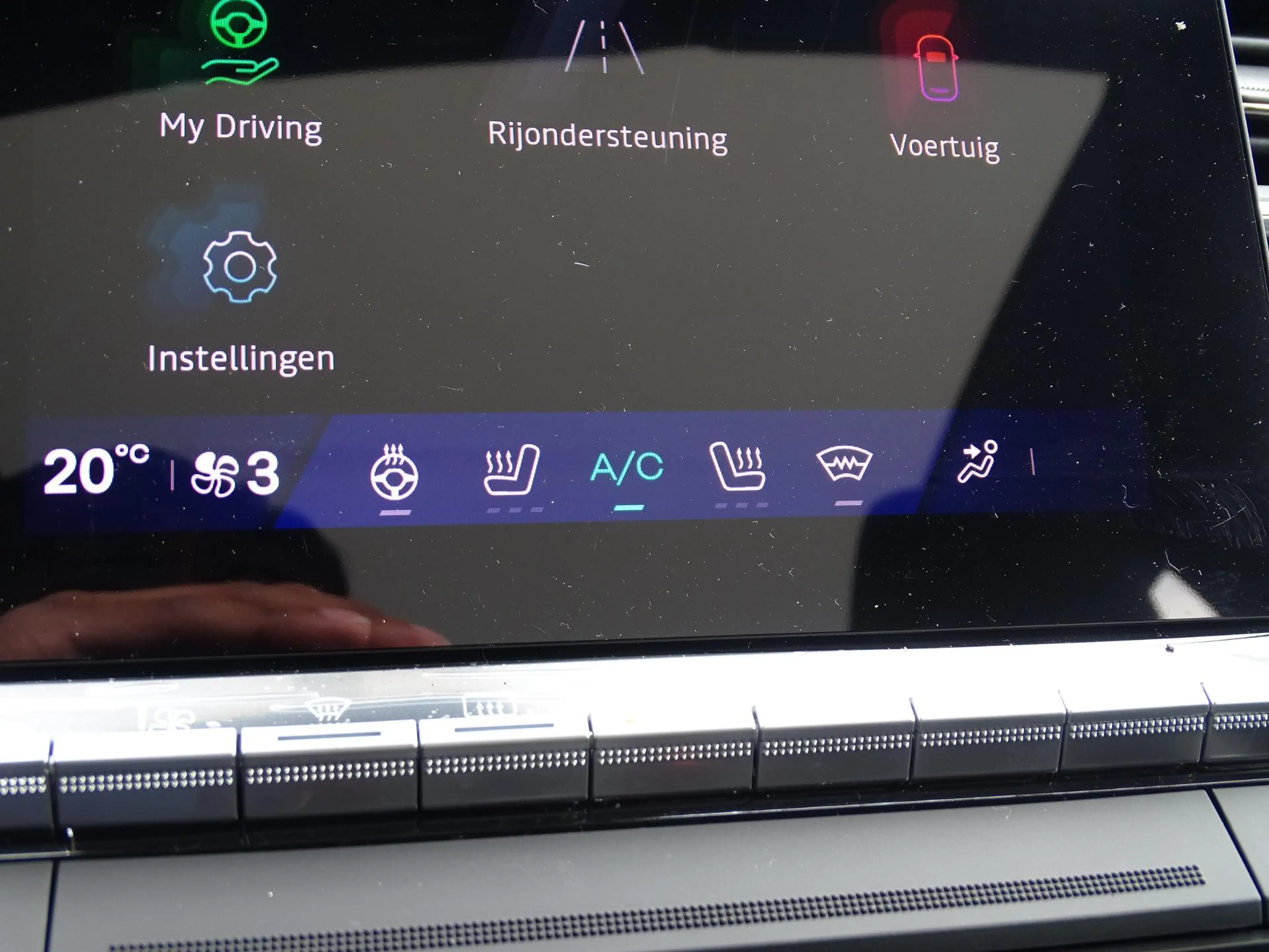 Renault Symbioz 1.8 E-Tech full hybrid 160 iconic | Harman & Kardo — photo 39