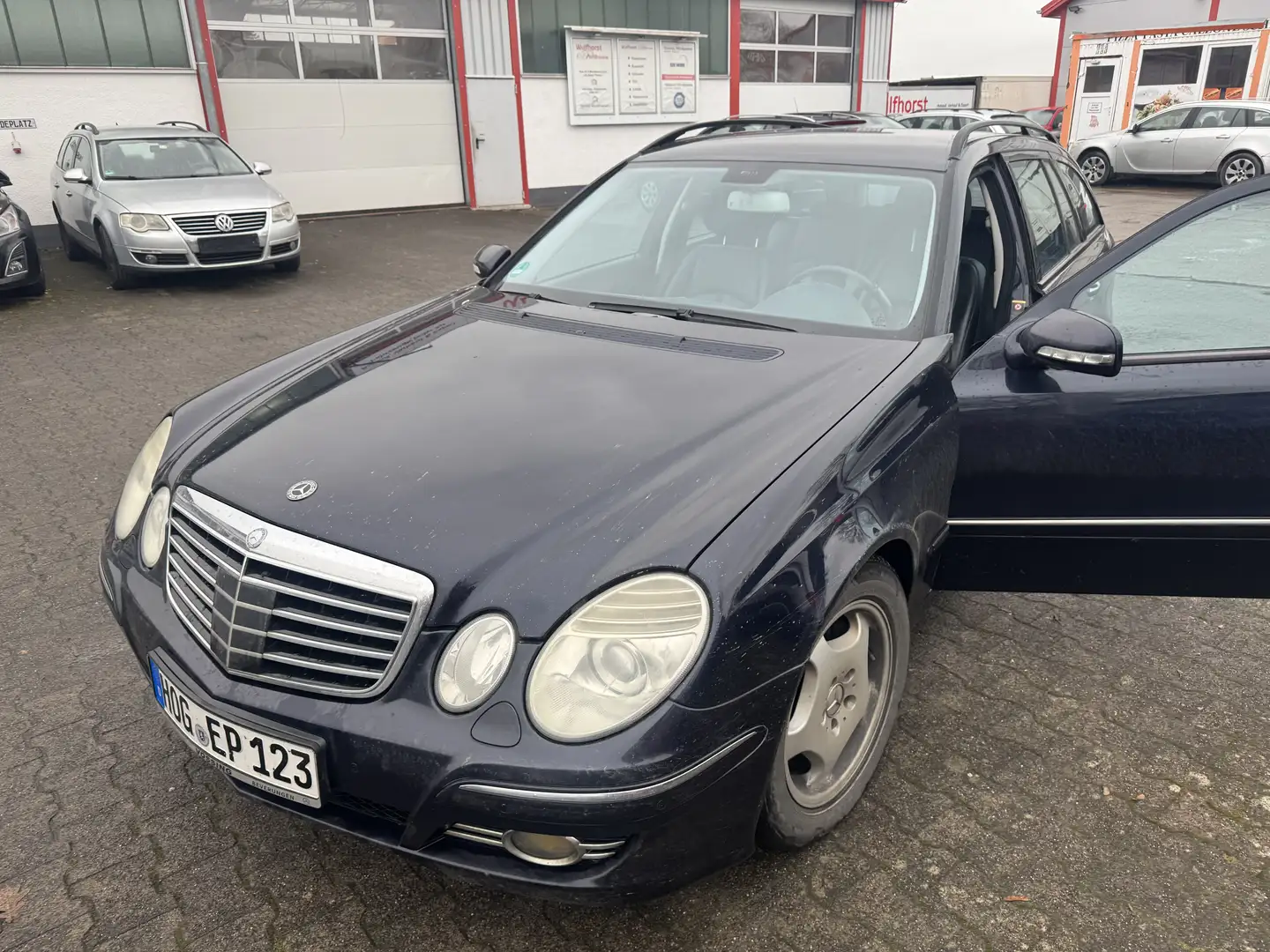 Mercedes-Benz E 350 E 350 T CGI (211.257) Blau - 2
