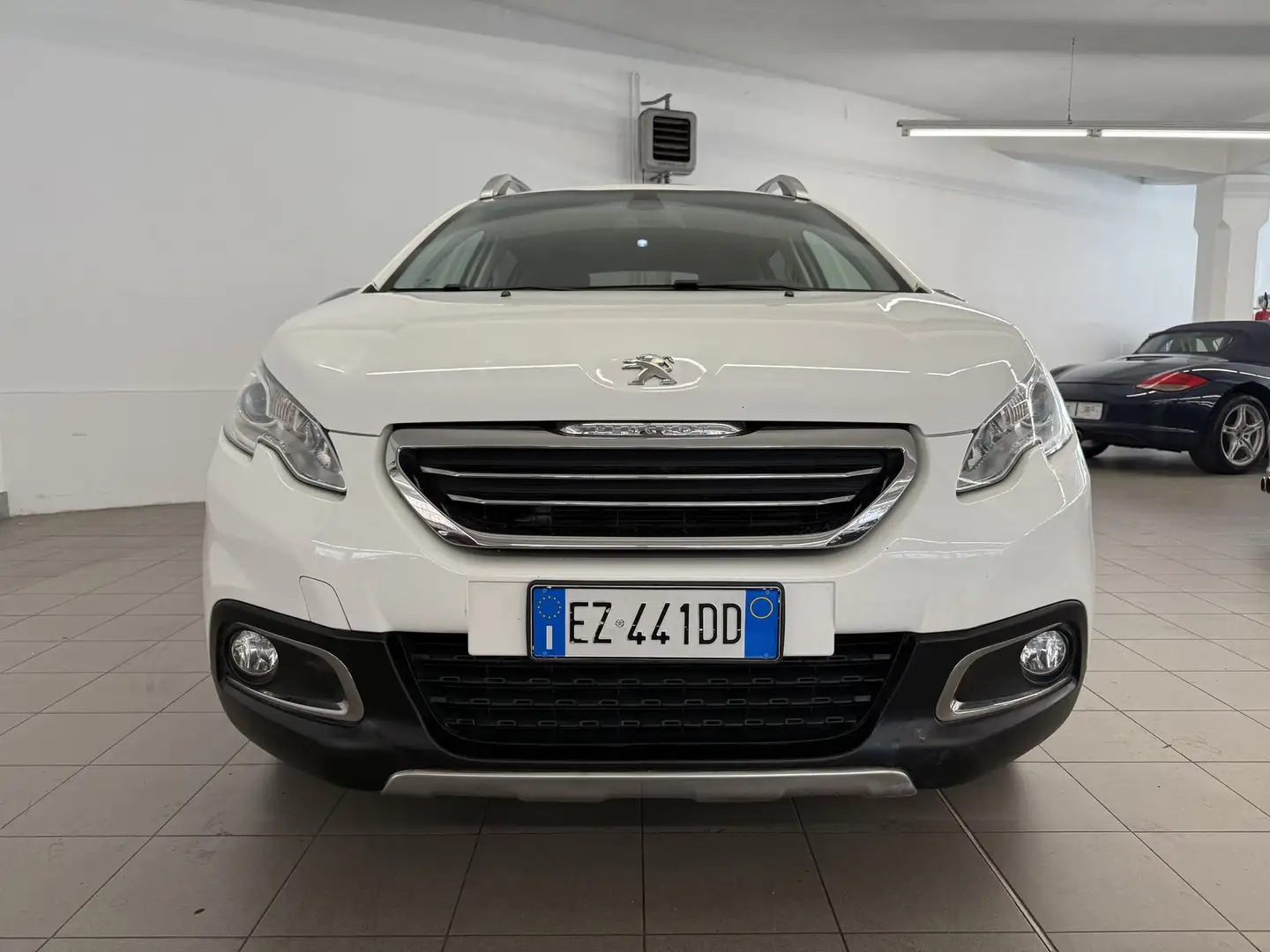Peugeot 2008 1.6 e-HDi 115 CV Stop&Start Féline Bianco - 2