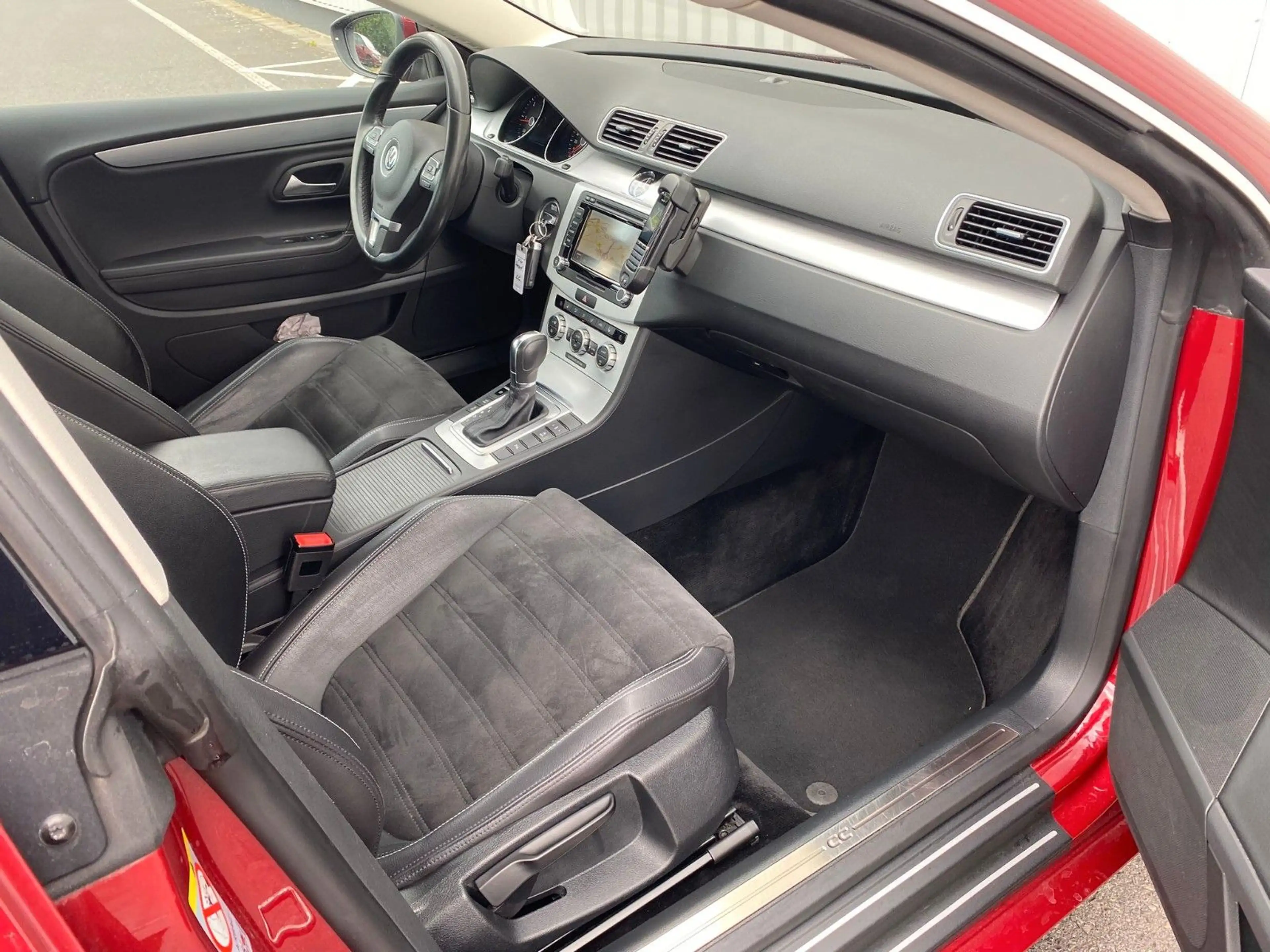 Volkswagen CC BMT sehr gepflegt aus Erstbesitz — photo 12