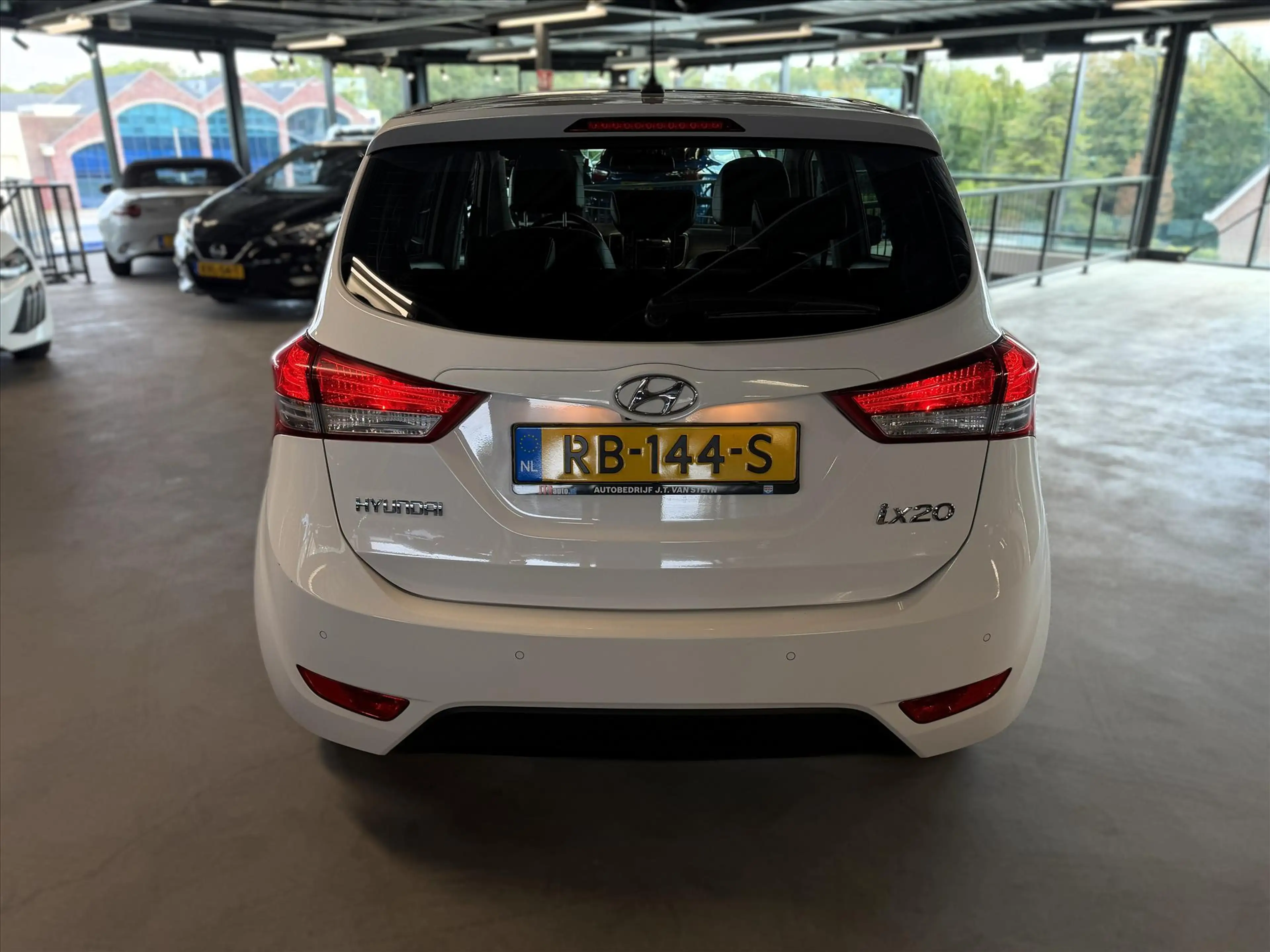Hyundai iX20 1.6 CVVT 125pk Aut. Leder, Pano, Camera, Lmv — photo 4