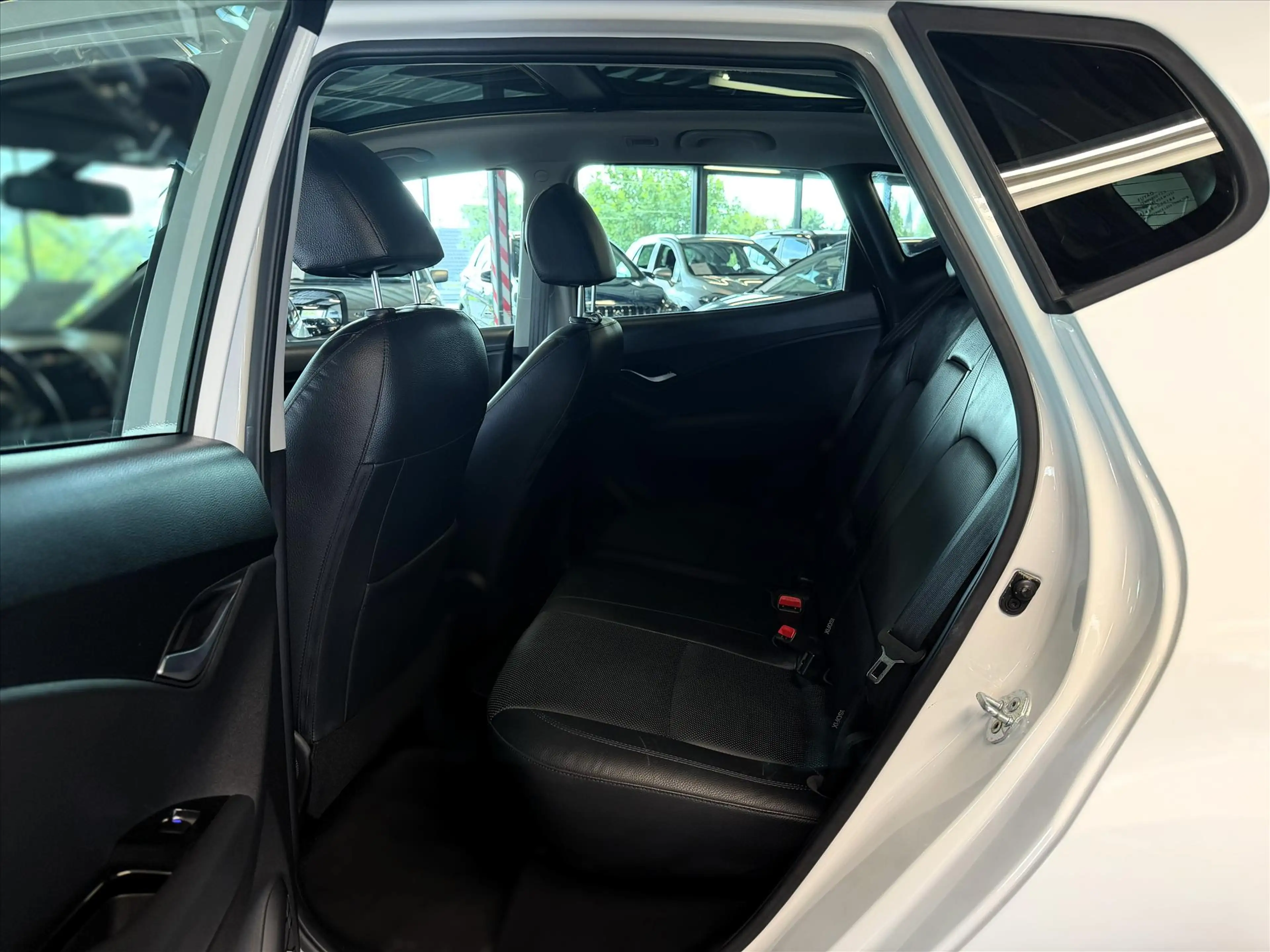 Hyundai iX20 1.6 CVVT 125pk Aut. Leder, Pano, Camera, Lmv — photo 8