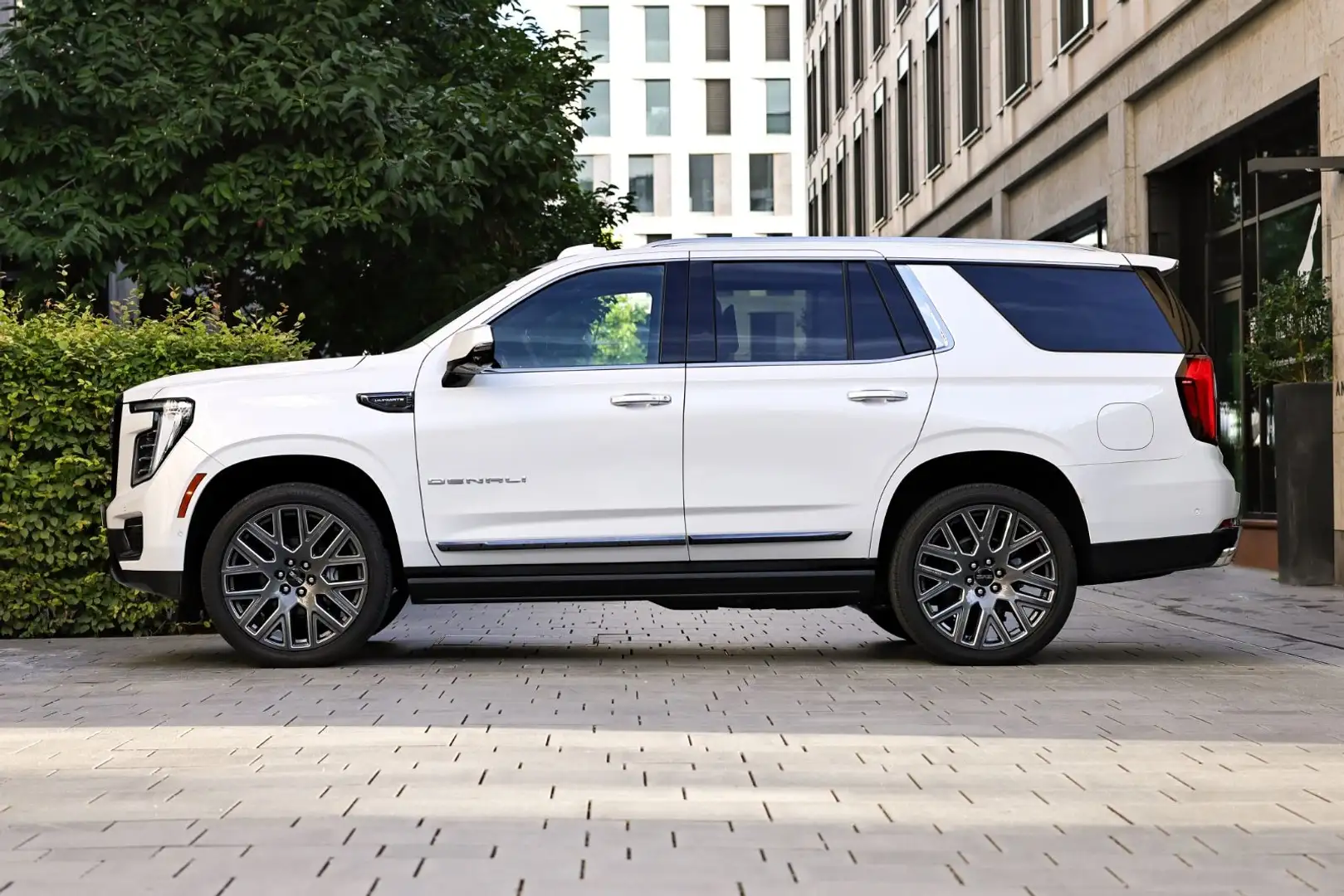 GMC Yukon Denali Ultimate 6.2 | MY2025 Blanc - 2