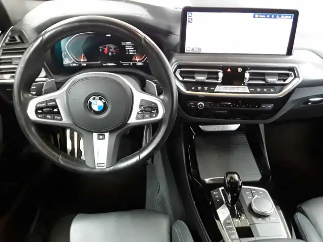 BMW X3 view 10