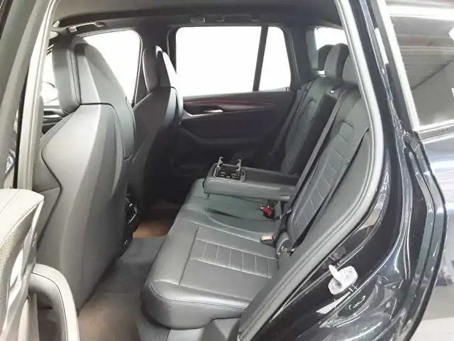 BMW X3 view 13