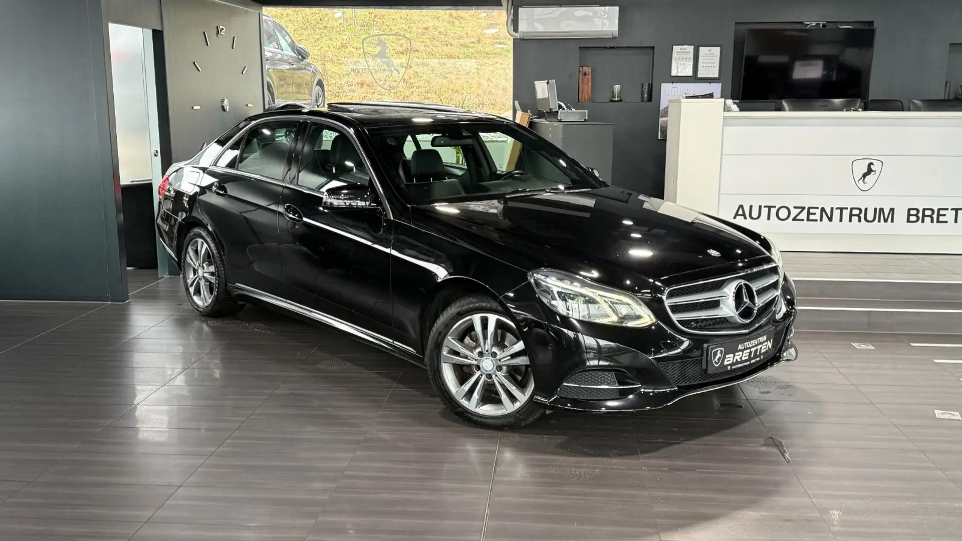 Mercedes-Benz E 220 CDI Limousine*Bi-Xenon*Schiebedach*SHZ Schwarz - 1