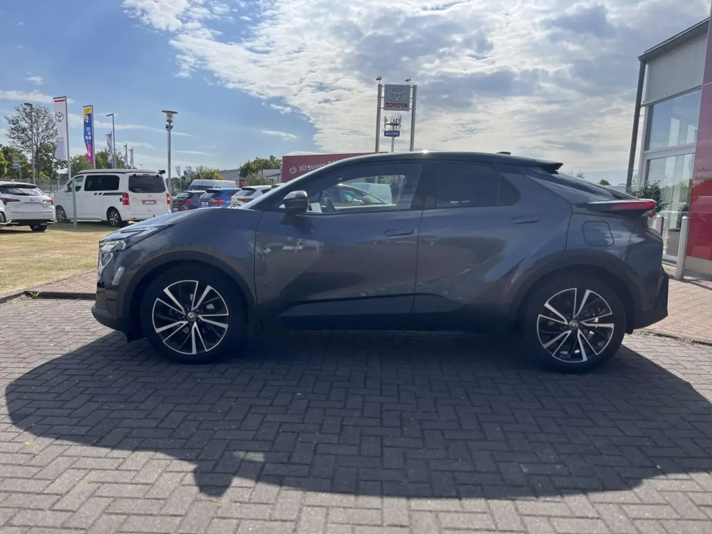 Toyota C-HR 2.0 Hybrid Lounge - 2