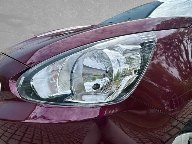 Mitsubishi Space Star view 13