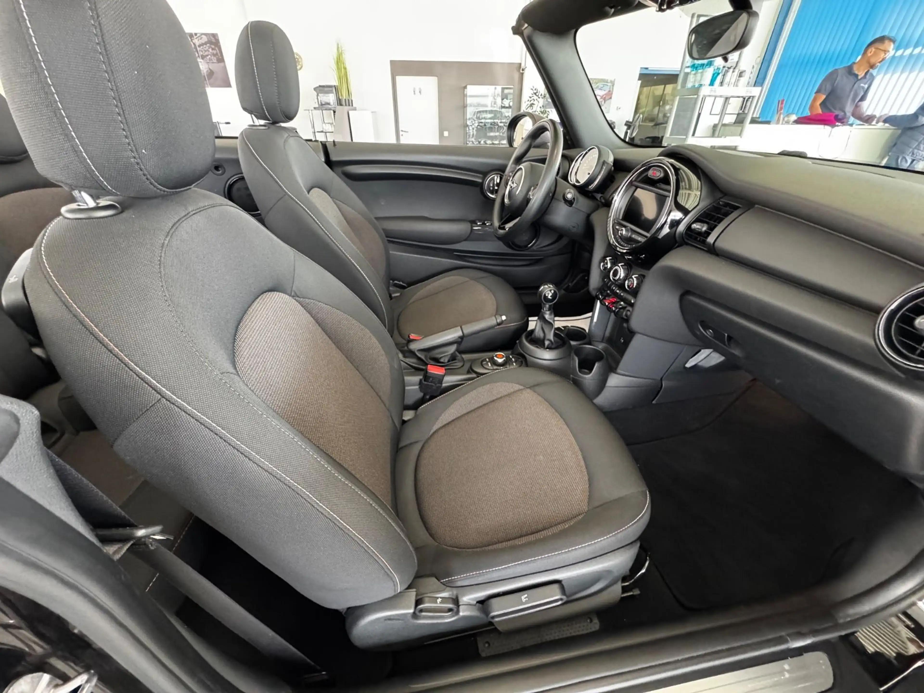 MINI One Cabrio/2.HD/KLIMA/SHZ/PDC/BT/TEL/ALU — photo 15