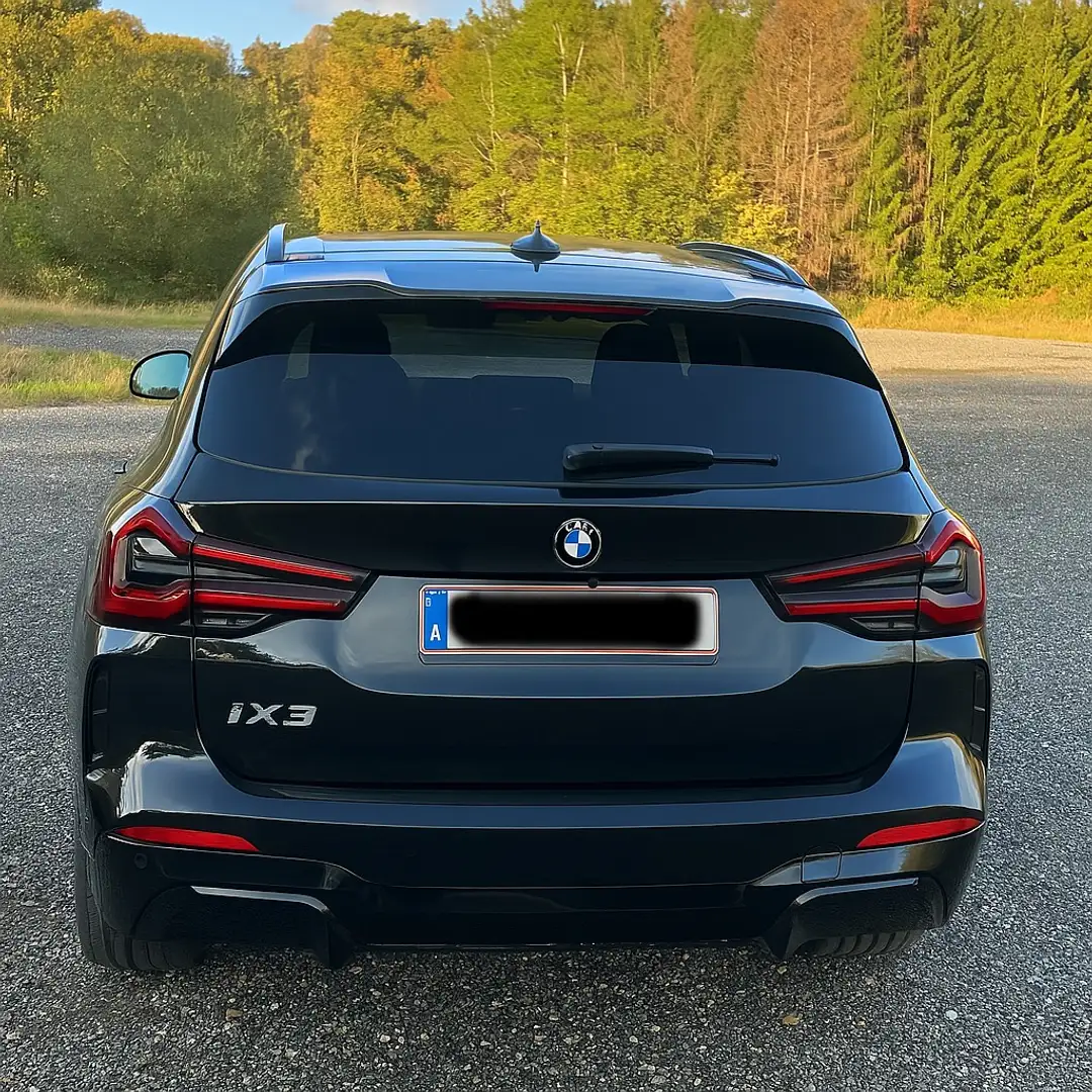 BMW iX3 BMW iX3 M Sport 8-Fach Bereift el. Anhähängerkup - 2
