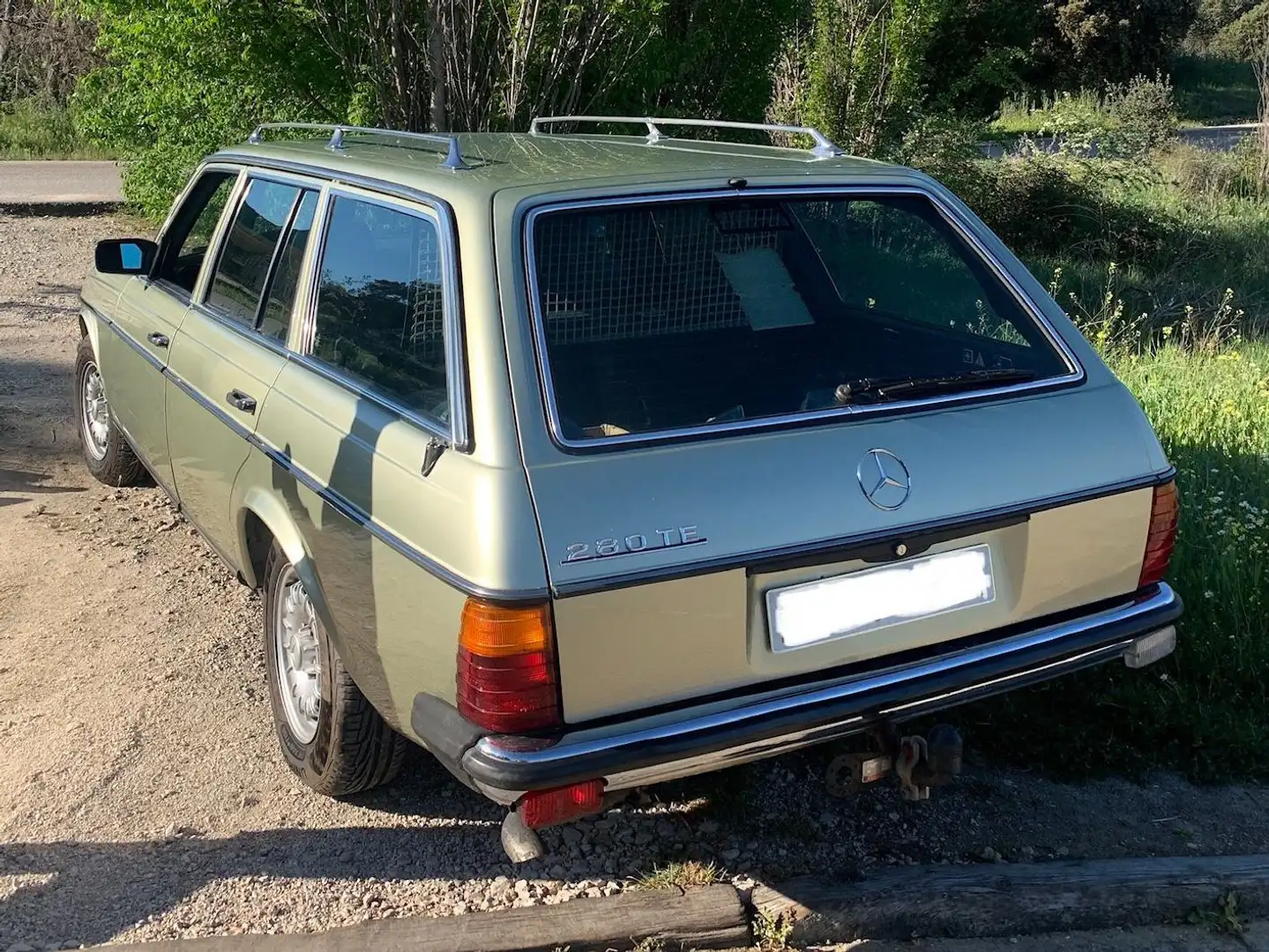 Mercedes-Benz 280 W123 280TE Verde - 2