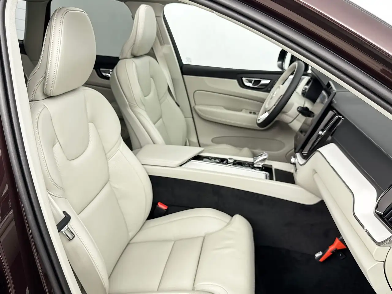 Volvo XC60 2026 — фото 13