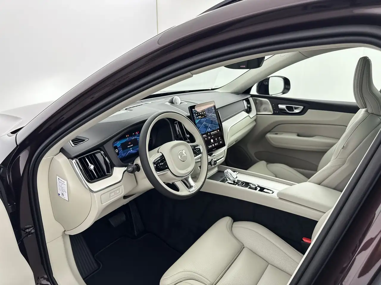 Volvo XC60 2026 — фото 10