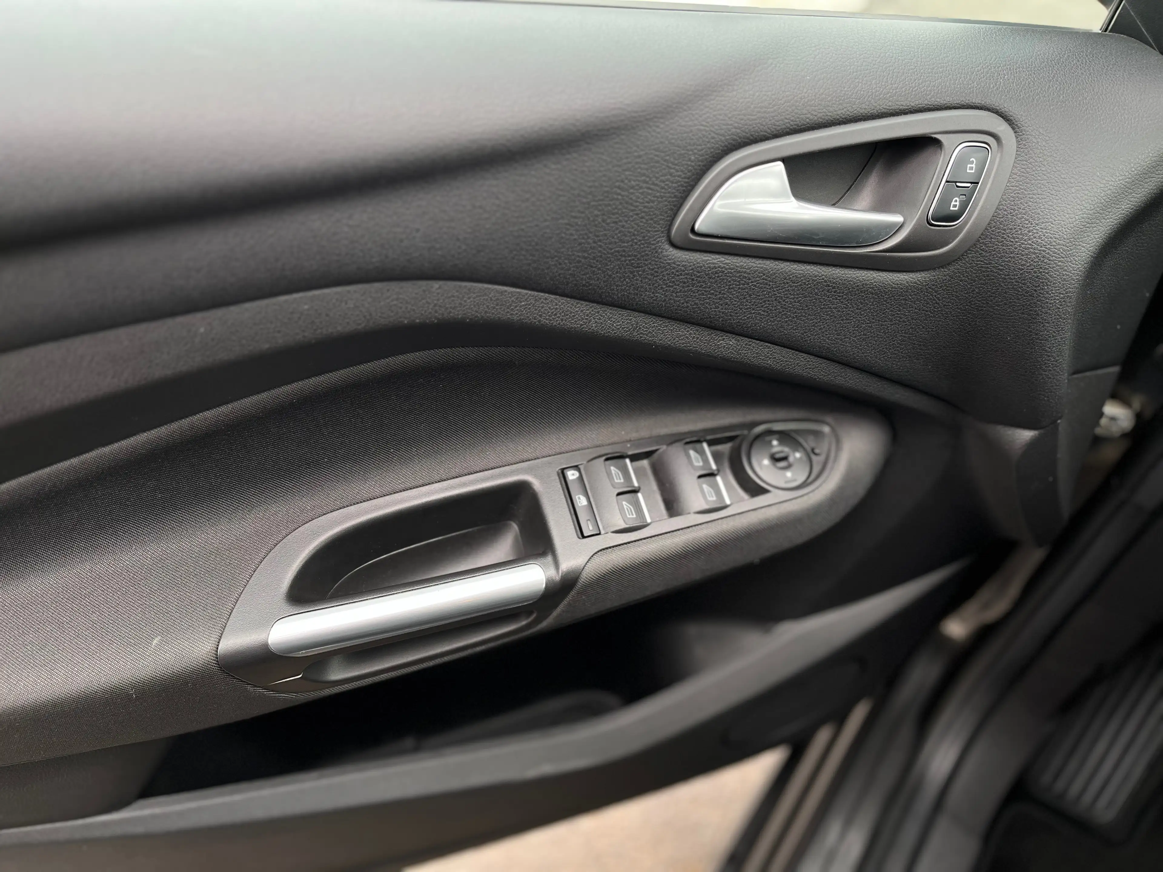 Ford Grand C-Max Business Edition — photo 11