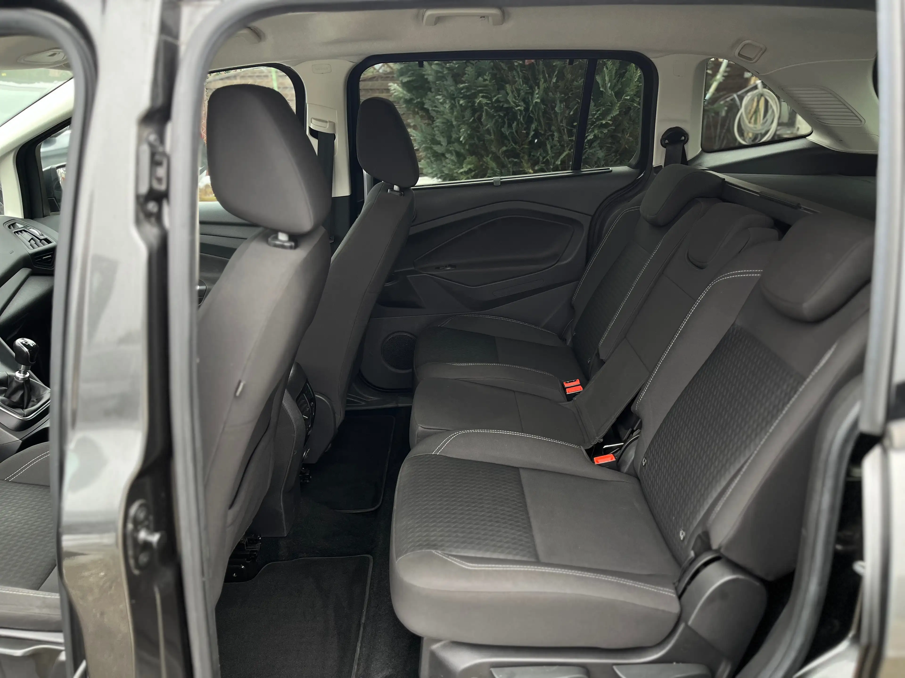 Ford Grand C-Max Business Edition — photo 10