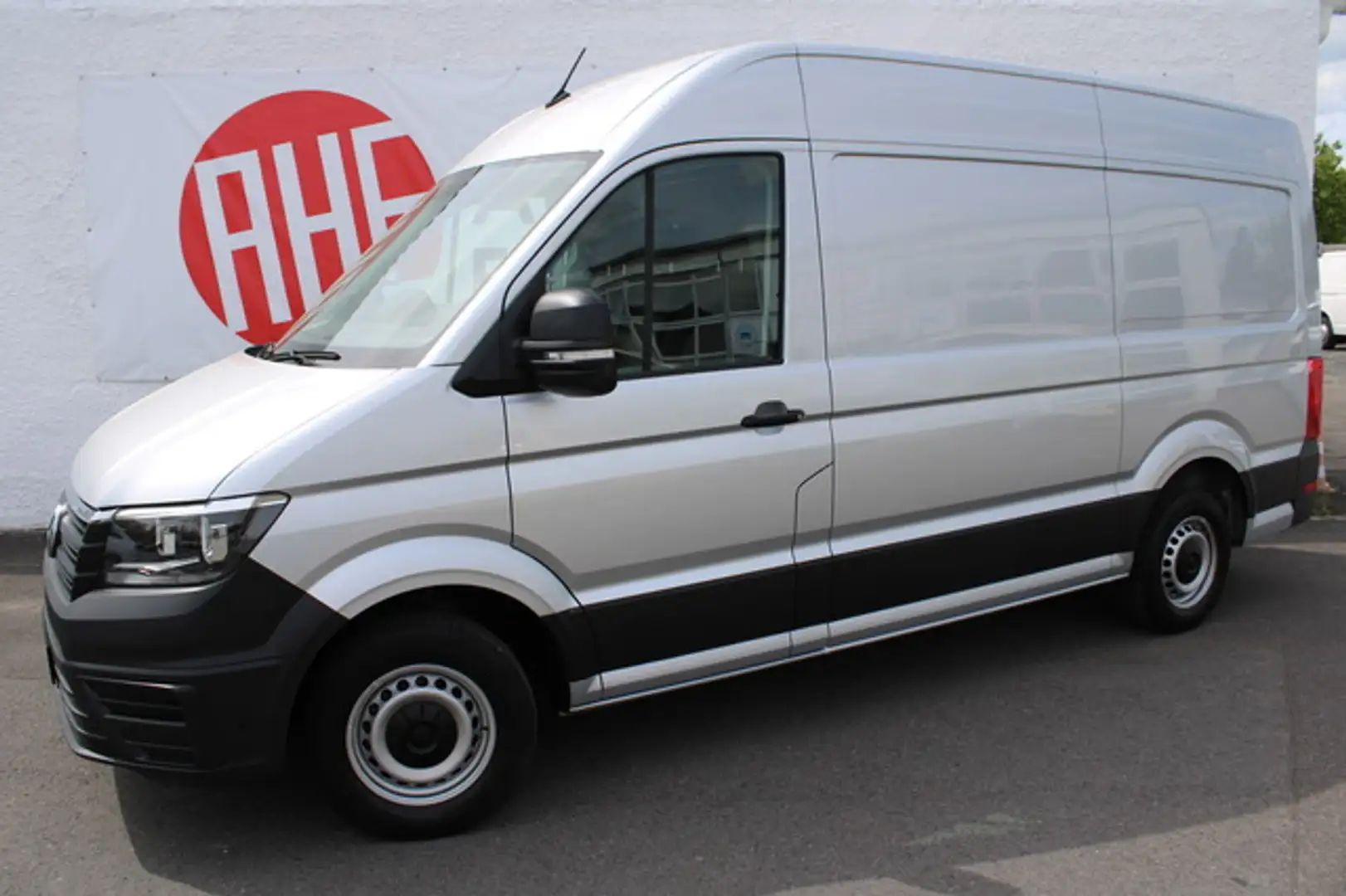 Volkswagen Crafter 35 2.0 TDI Kasten MR HD FWD Navi Ahk PDC Silber - 1