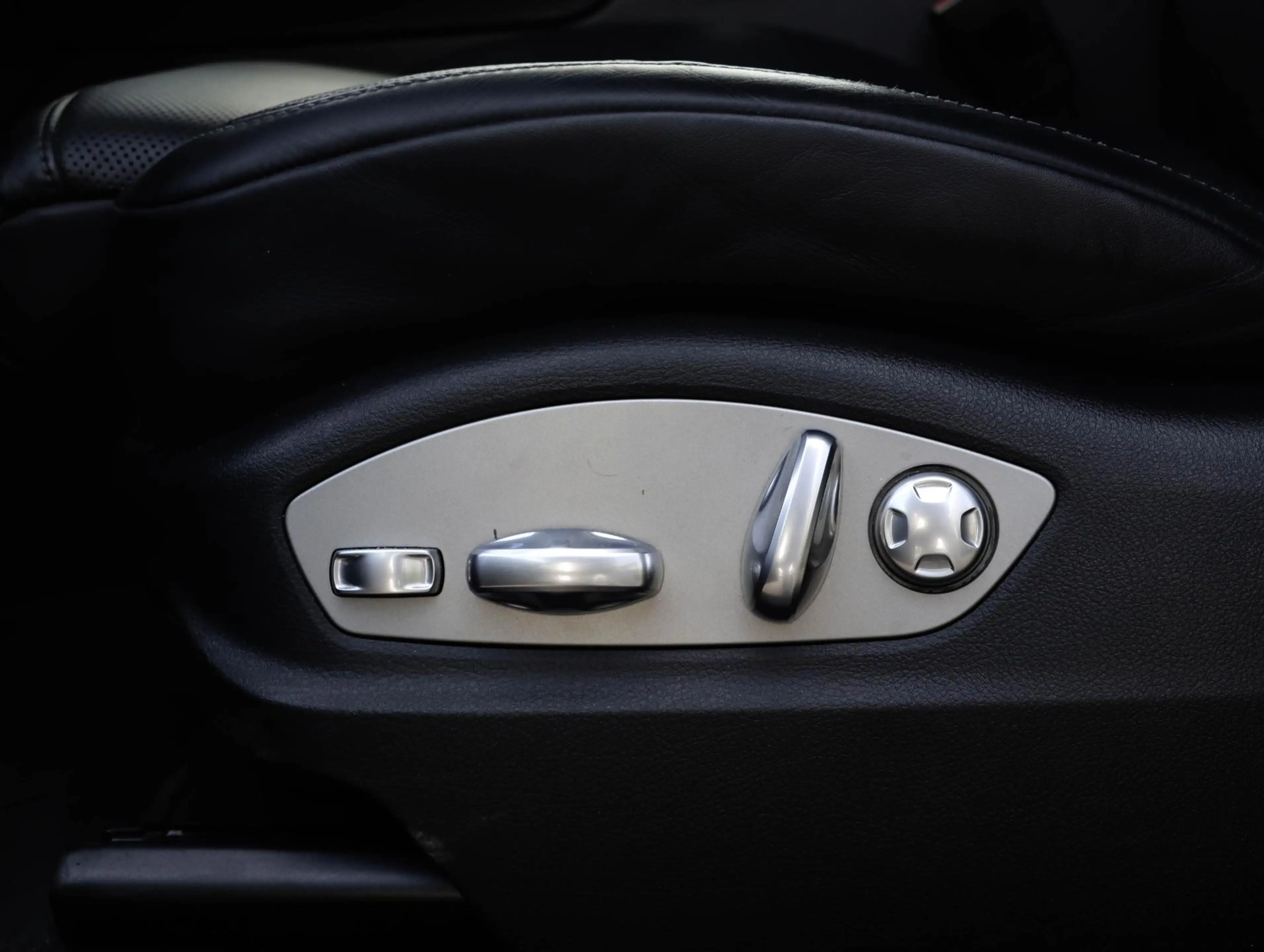 Porsche Macan 2.0 Panodak | PASM | Stoelventilatie | Standkachel — photo 13
