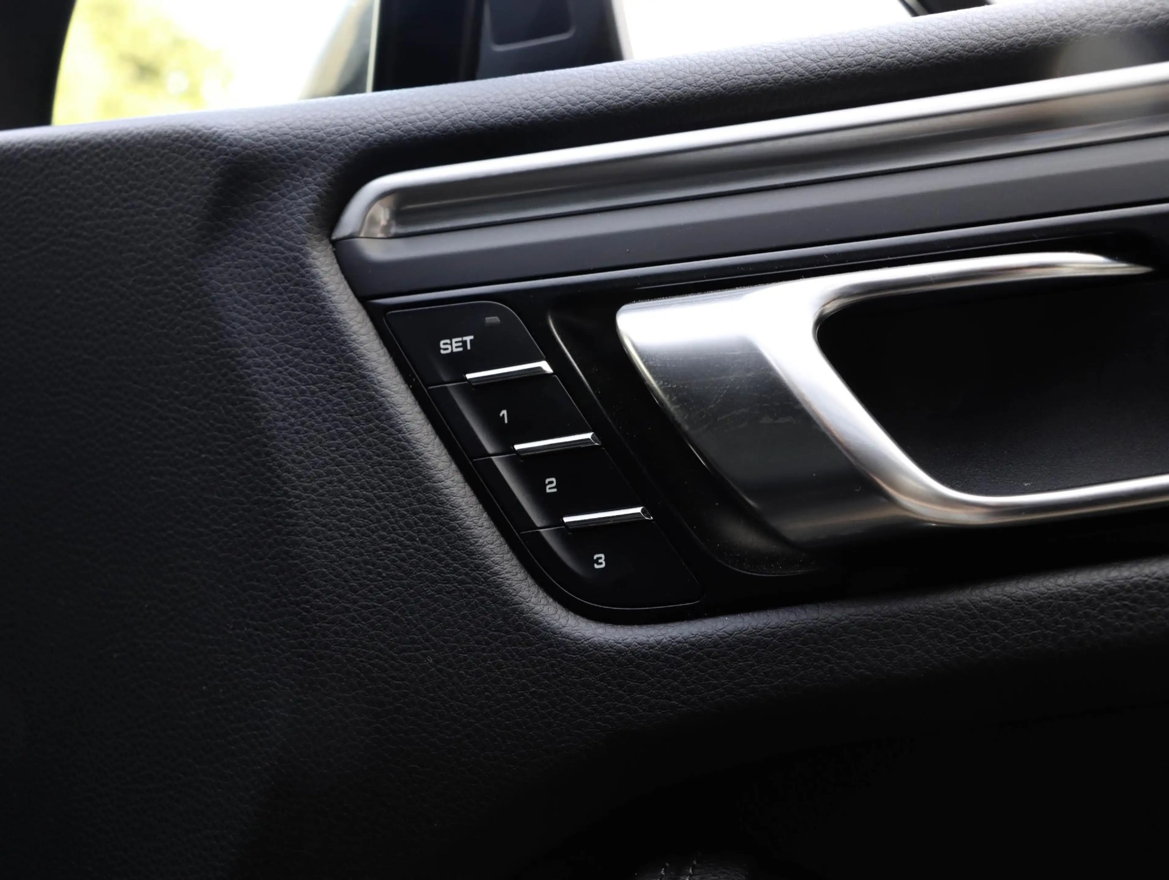 Porsche Macan 2.0 Panodak | PASM | Stoelventilatie | Standkachel — photo 17