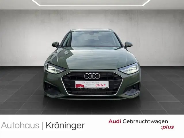 Audi A4 Avant view 5