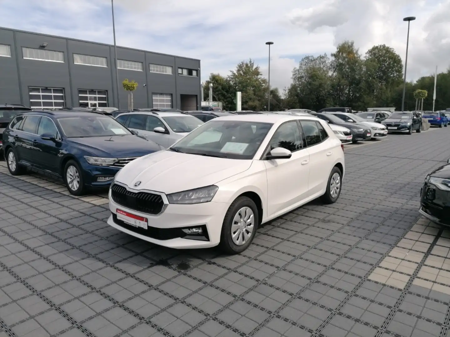 Skoda Fabia Selection 1.0 MPI+LED+Klimaanlage Weiß - 1