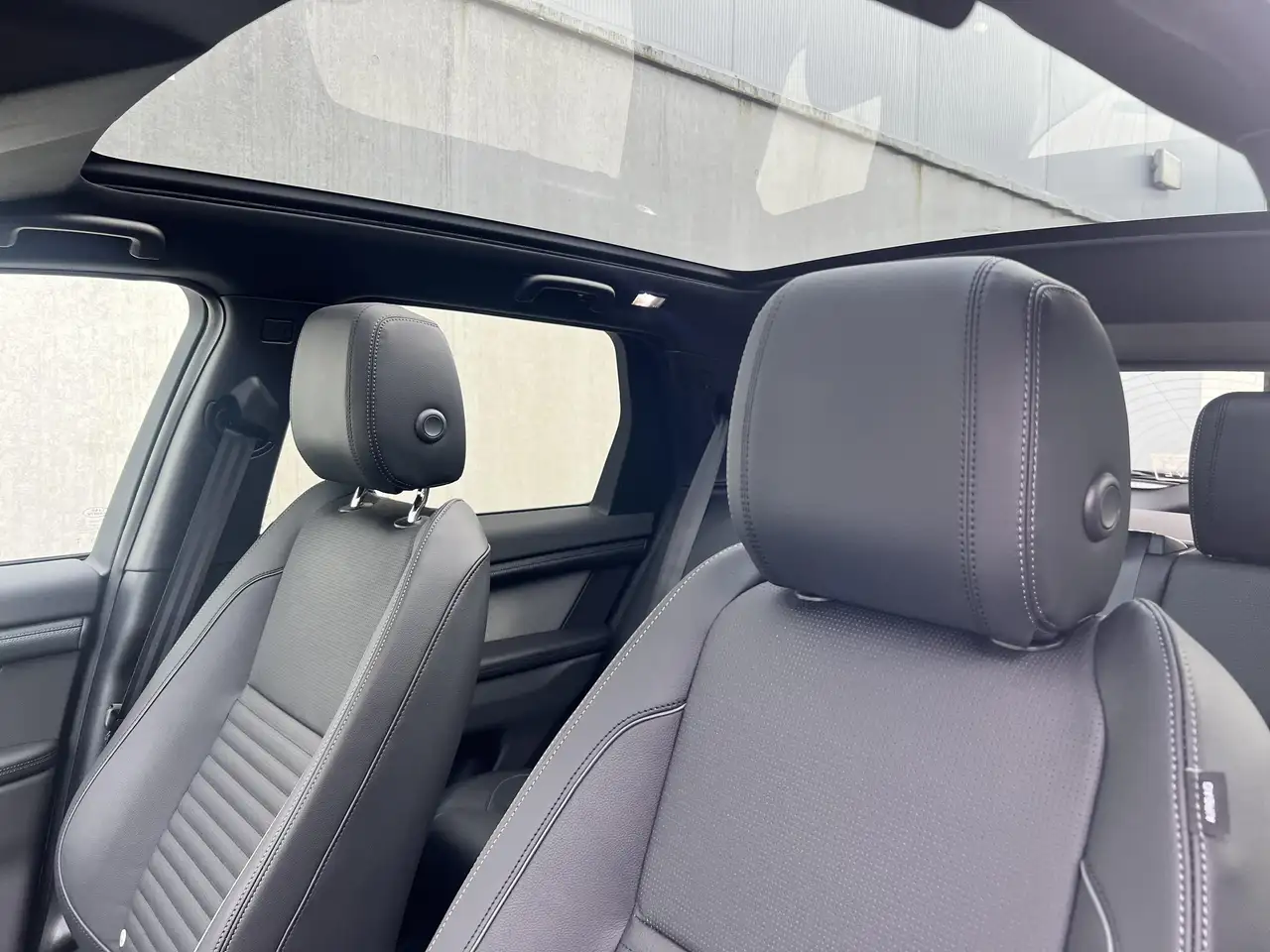 Land Rover Discovery Sport 2026 — фото 10
