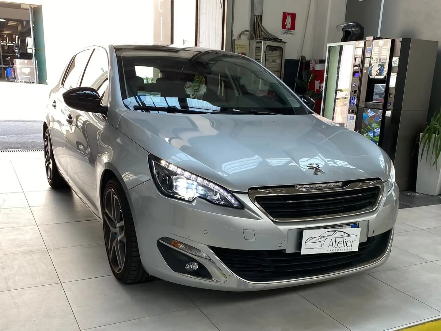 Peugeot 308 308 II 2013 5p 1.6 bluehdi Business s Сірий - 1
