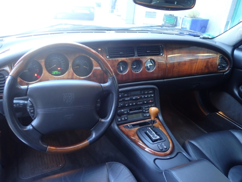 Jaguar XK8 4.0 Cabrio Memory Sitzheizung Leder PDC — photo 10