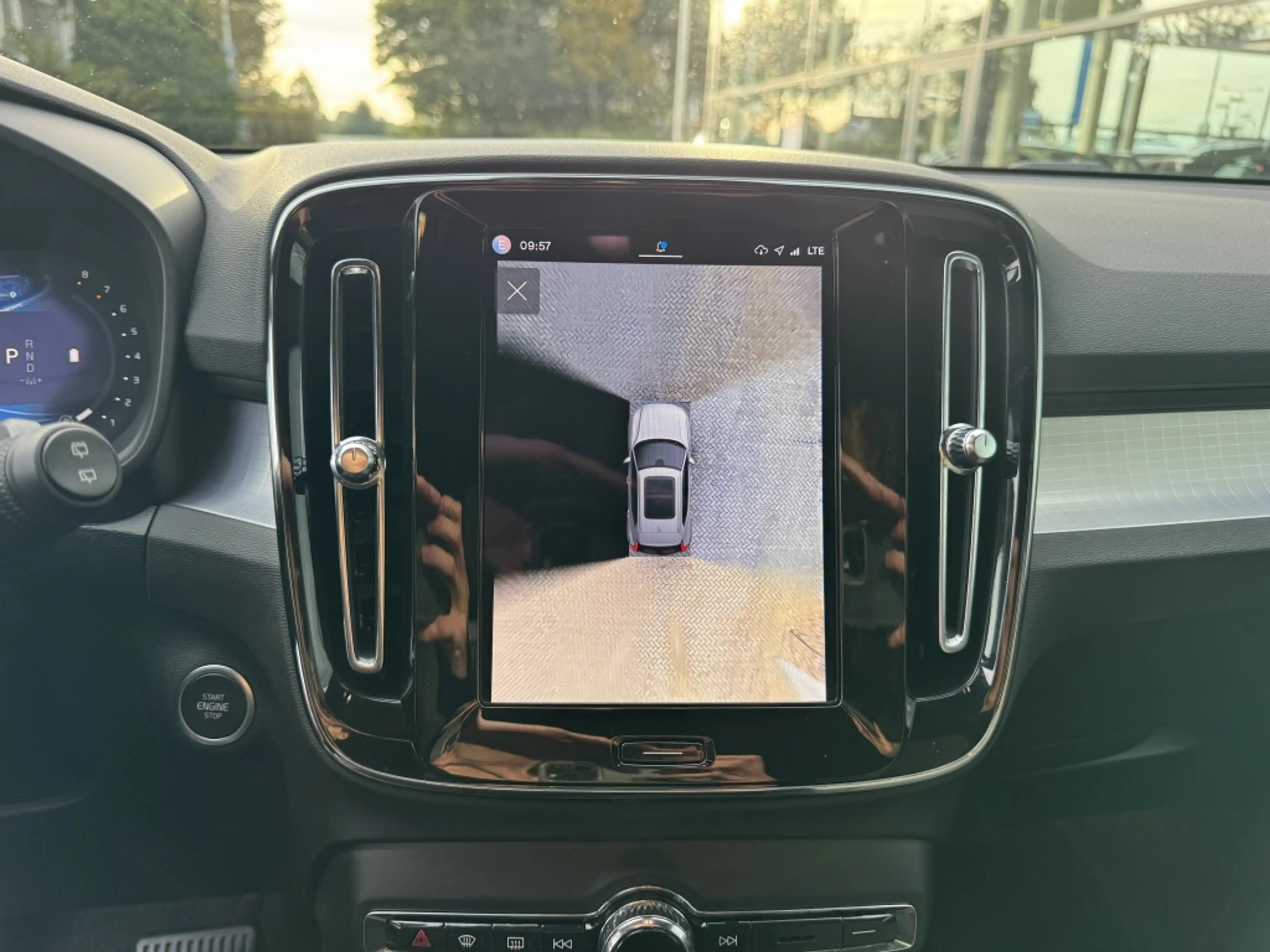 Volvo XC40 B3 163pk Mild Hybrid Aut Business Edition — photo 24