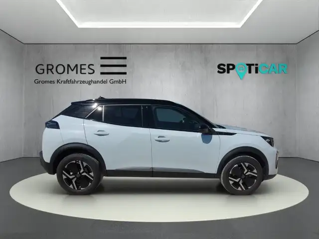 Peugeot 2008 view 2