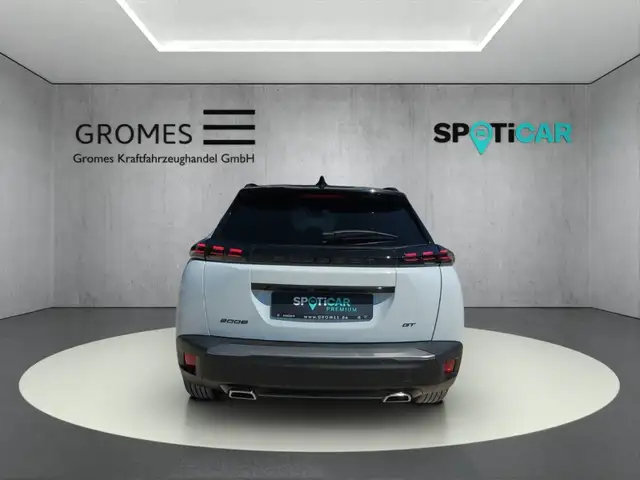 Peugeot 2008 view 4